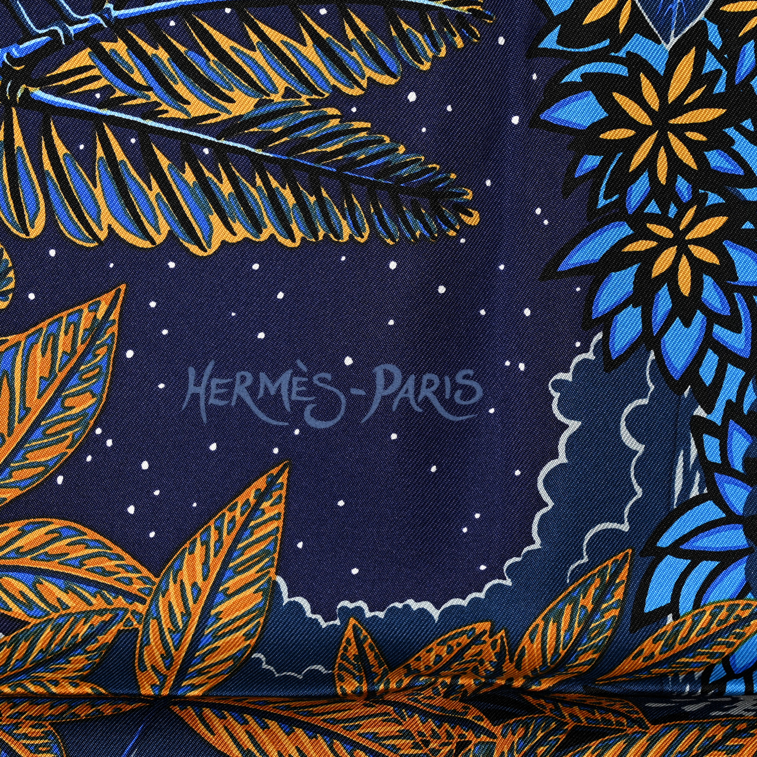 HERMES Silk Wild Singapore Scarf 90 Bleu Roy Gold Marine