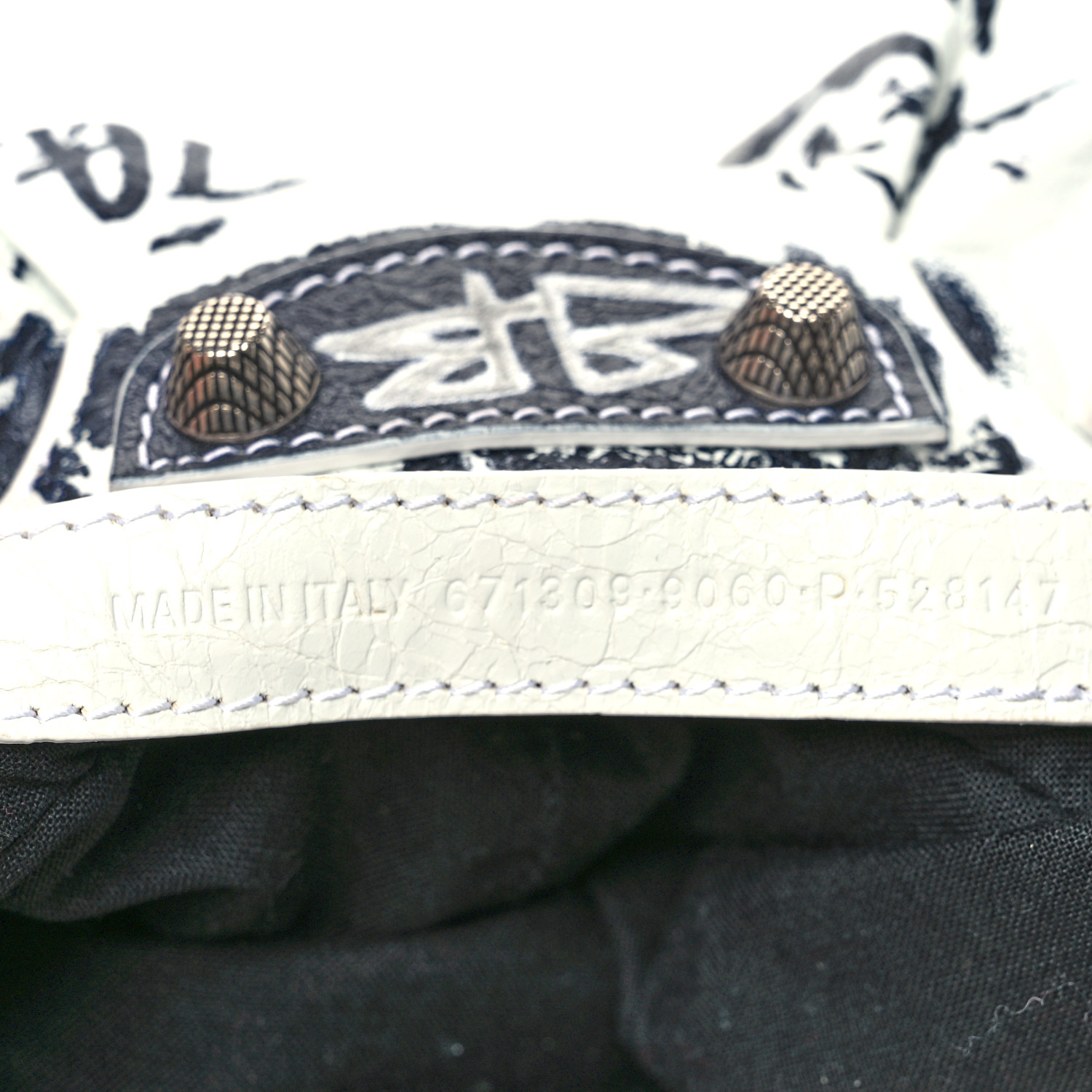 Le Cagole ブラック　グラフィティプリント アリーナラムスキン Balenciaga Le Cagole Shoulder Bag XS Black/White Graffiti in