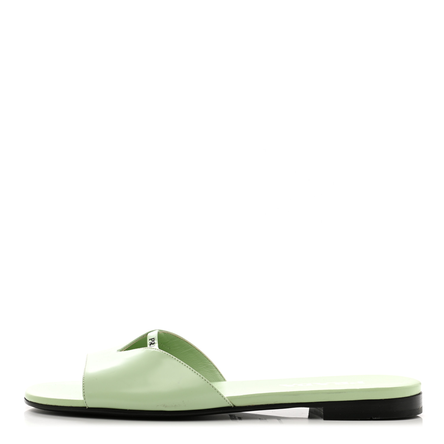 サンダル・ミュール Prada Smooth Leather Flat Sandals With Triangle Logo Prada triangle-logo Leather Slides | Black | FARFETCH