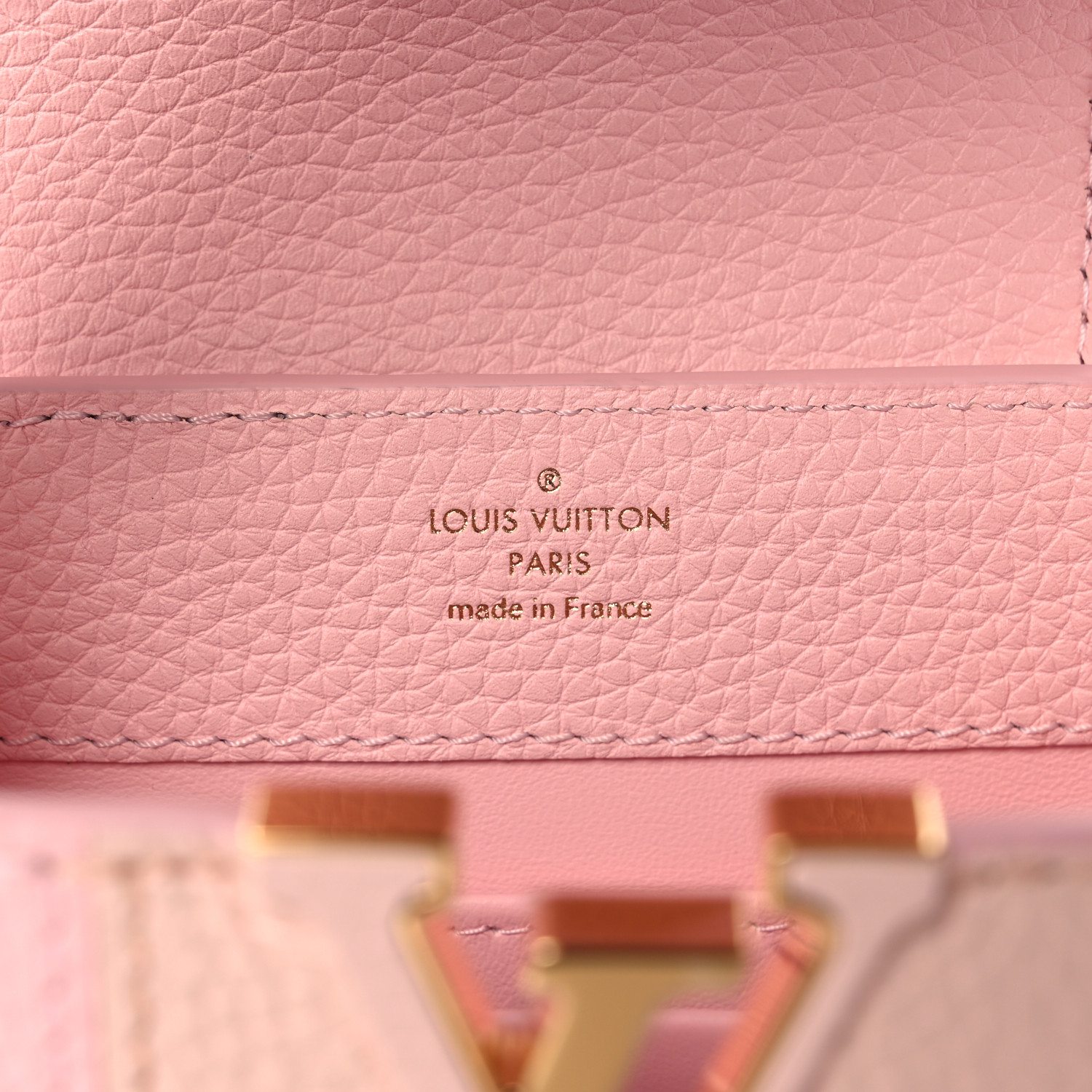 LOUIS VUITTON ピンク 手袋 LOUIS VUITTON Taigarama Outdoor Slingbag Fuchsia 1308956