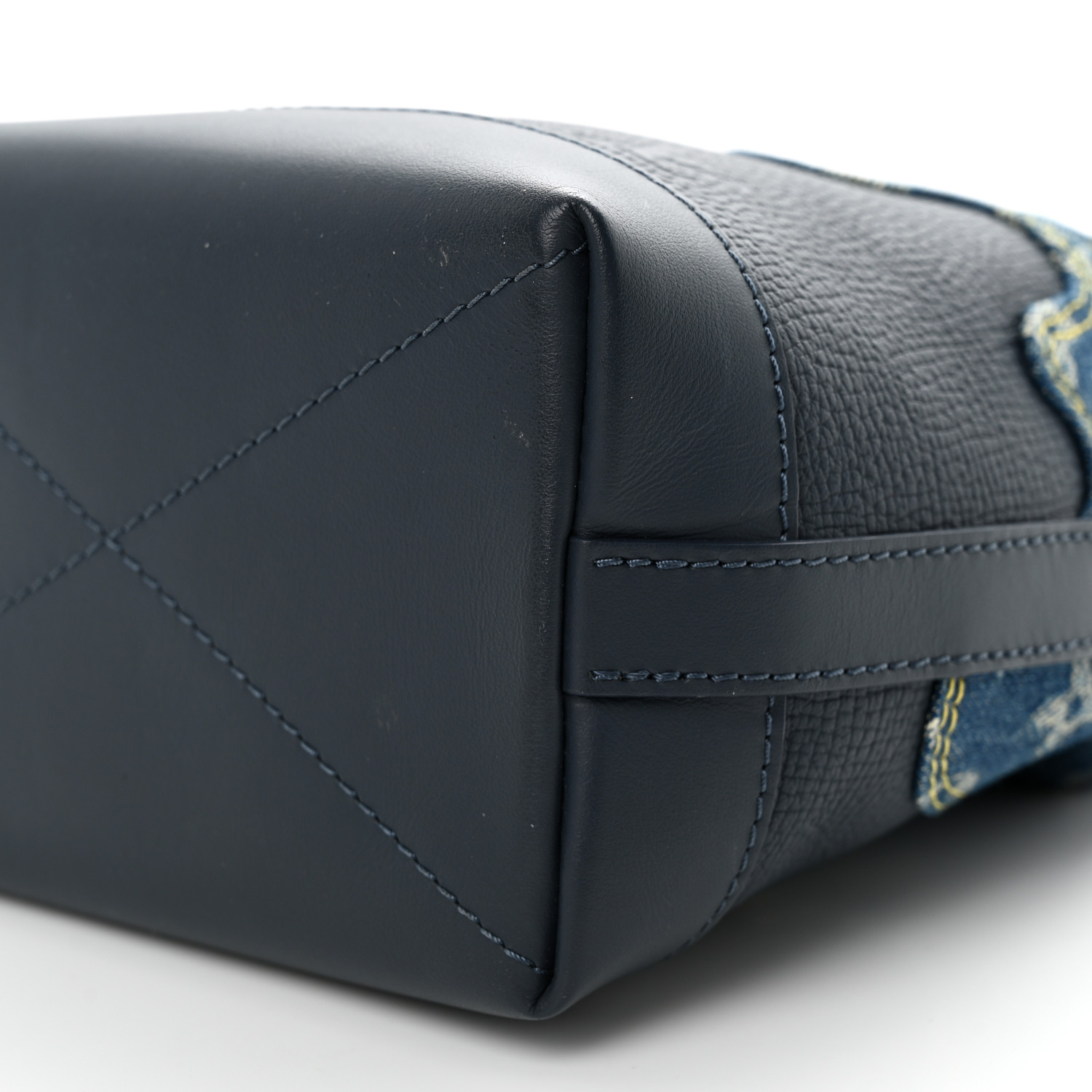 VUITTONシルビア LOUIS VUITTON X NIGO Taurillon Monogram Denim Japanese