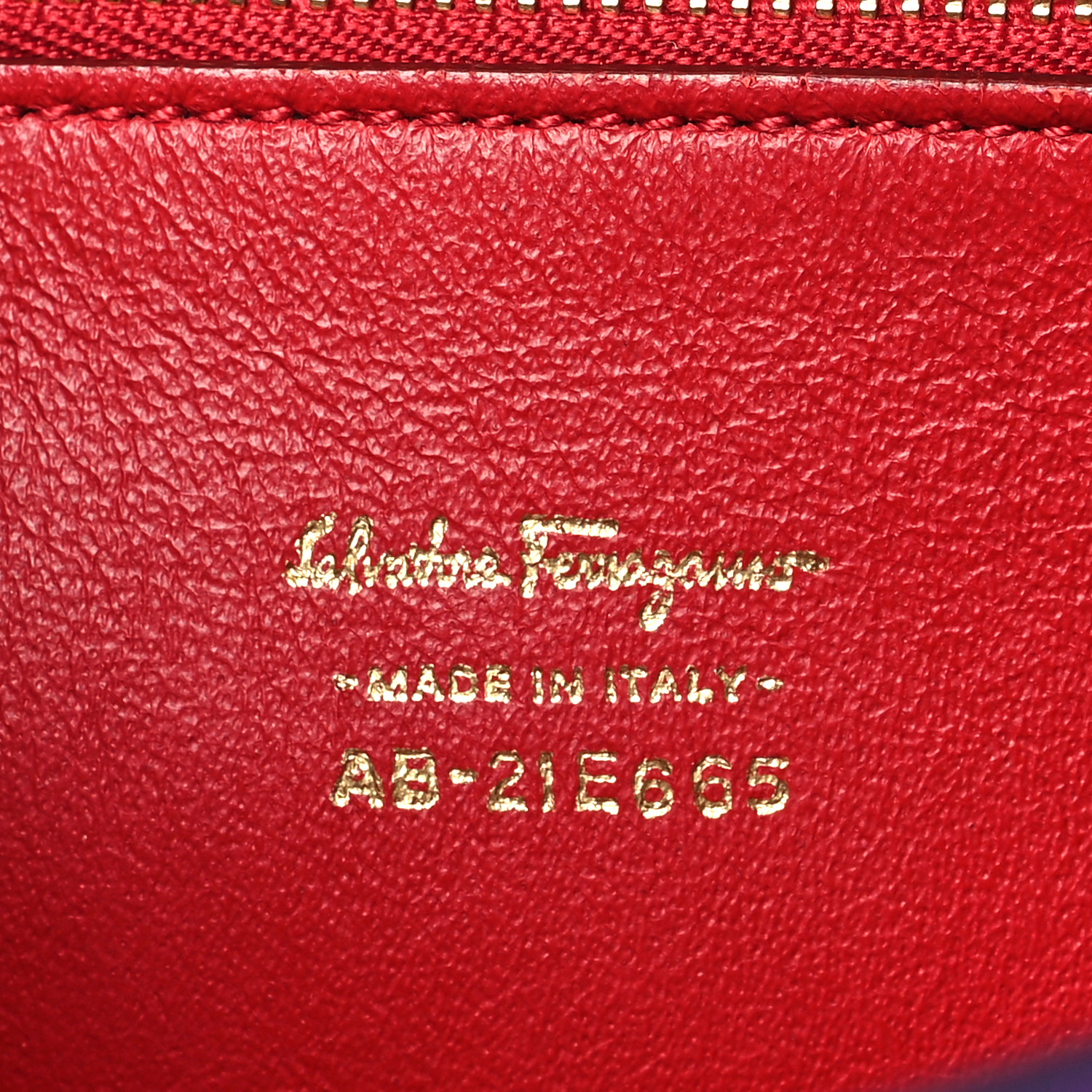 mi　SALVATORE FERRAGAMO レザー ベルト　箱・保存袋付 半額！新品 SALVATORE FERRAGAMO レザー ベルト 箱・保存袋付