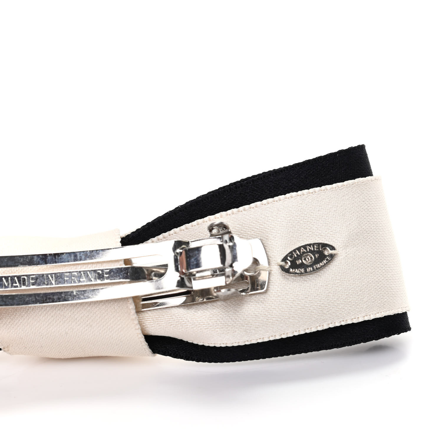 希少品★送料込♪【CHANEL】Hair Accessory & Black White CHANEL Satin CC Hair Clip Bow Black White 748025 | FASHIONPHILE