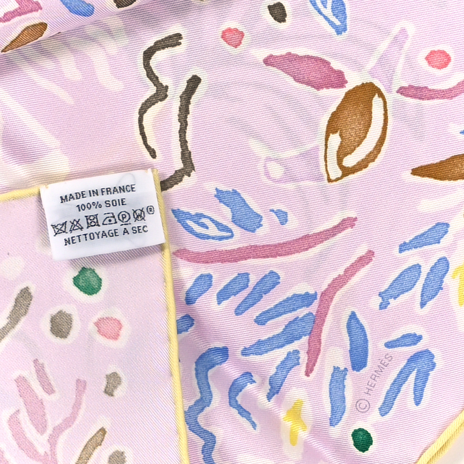 エルメス　HERMES ISOLA DI PRIMAVERA ピンク スカーフ エルメス スカーフ ツイリー 春の島 Isola Di Primavera HERMES