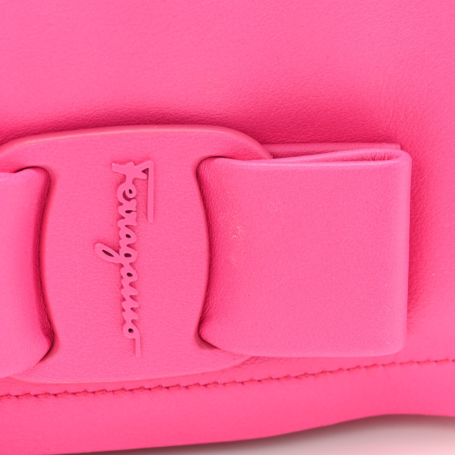 アン アン ✨Salvatore Ferragamo ミニポーチ ピンク Ferragamo Wanda Micro Mini Bag 2-Way Gancini Pink Leather