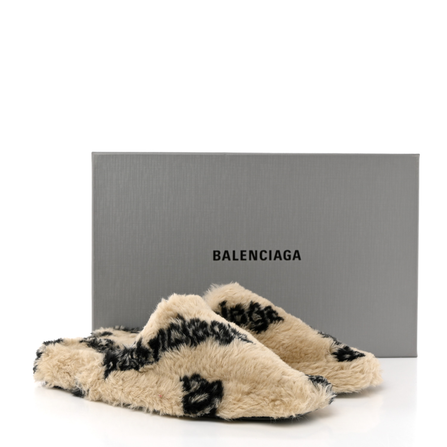 【新品未使用】BALENCIAGA Furry Slide 35 ベージュ 新品未使用】BALENCIAGA Furry Slide 35 ベージュ