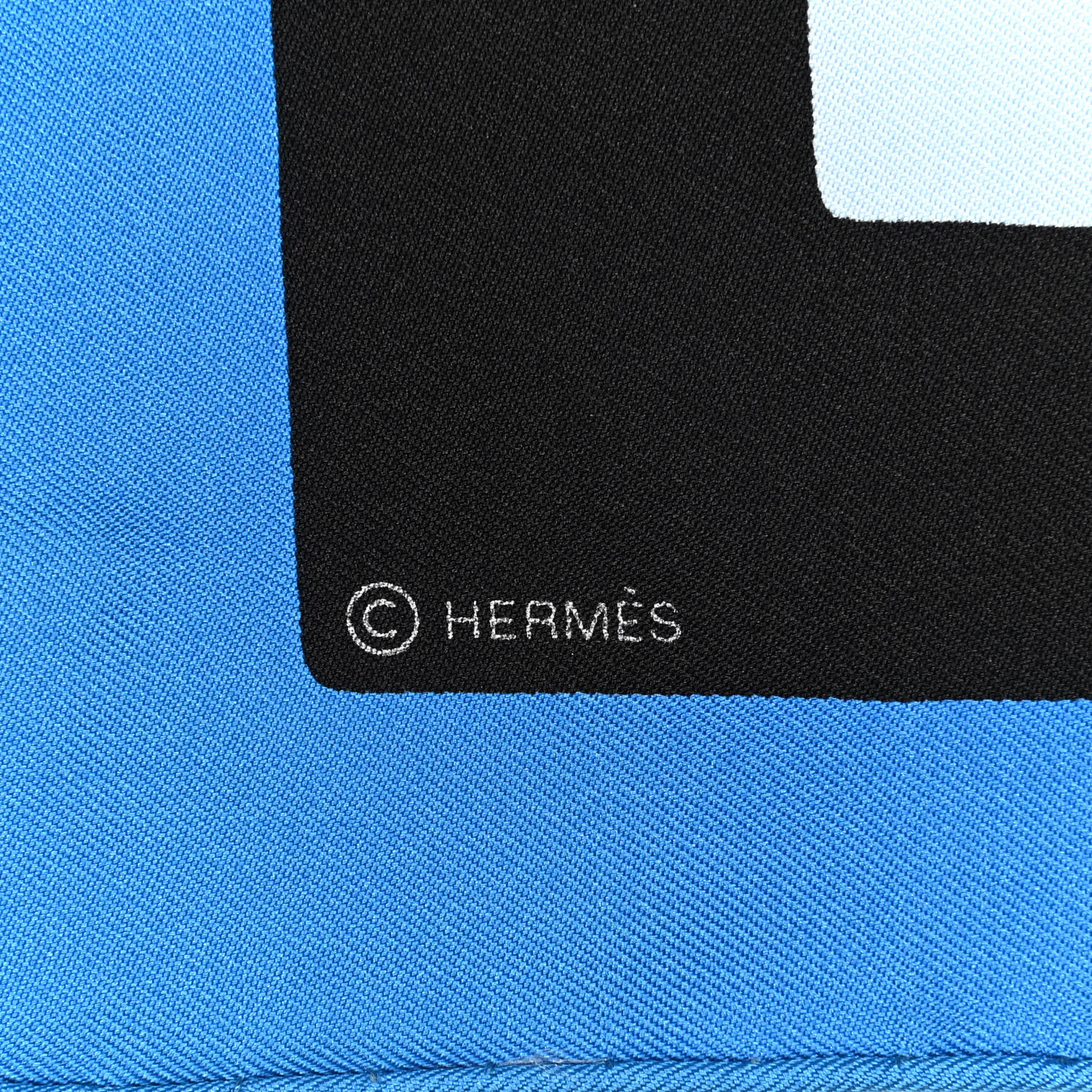 HERMES カレ90 ZETA DE NATHALIE DU PASQUIR Hermes Pink Green Twill Silk 90 cm Zeta de Nathalie du