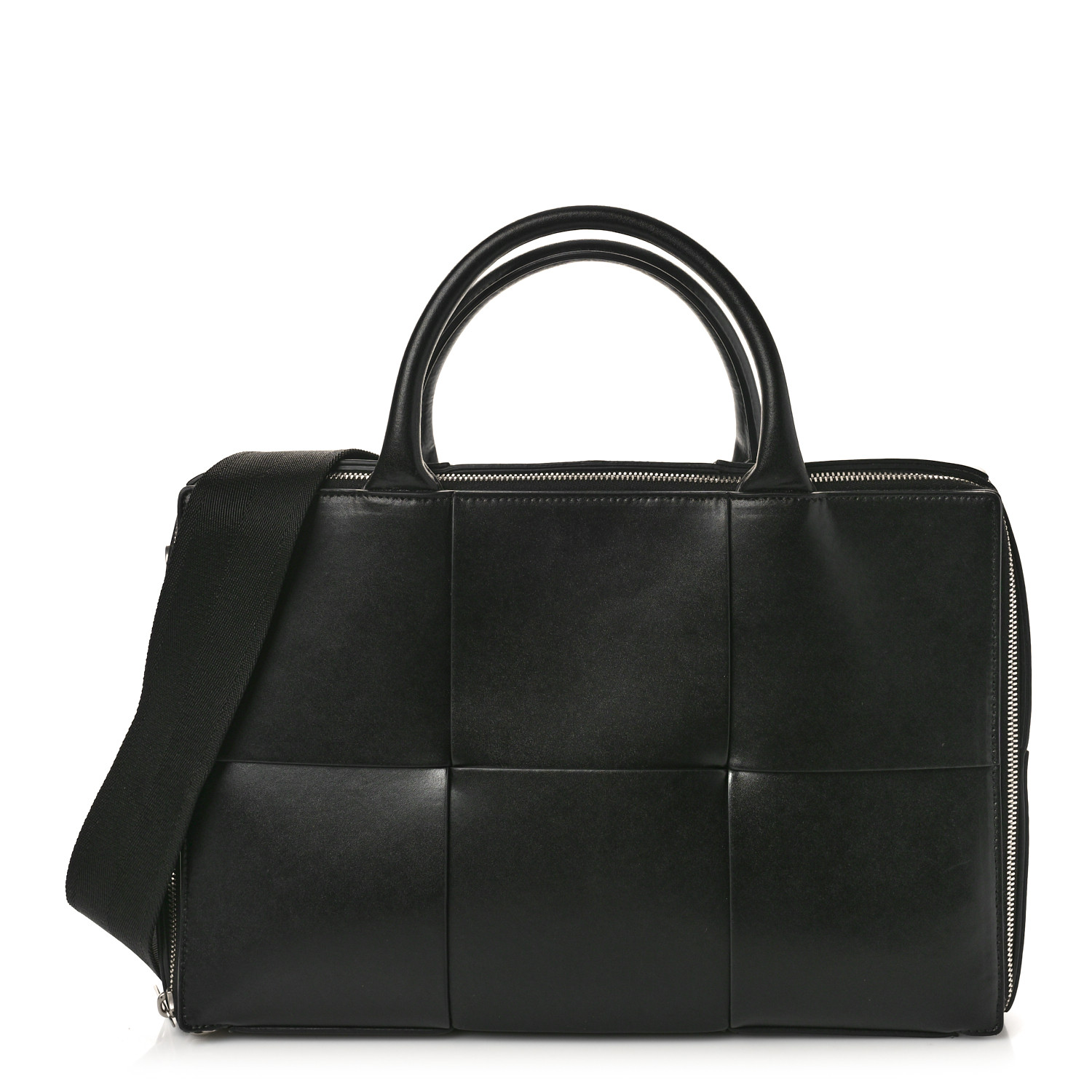 BOTTEGA VENETA Urban Calfskin Maxi Intrecciato Arco