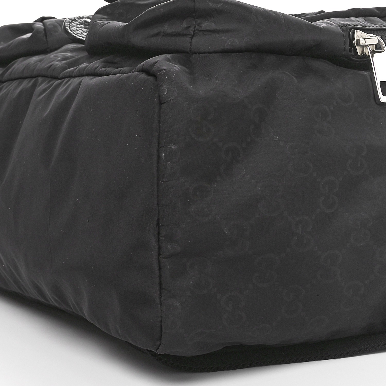 ✨GUCCI ナイロン バックパック✨ GUCCI Nylon Monogram Medium Light Single Buckle Backpack