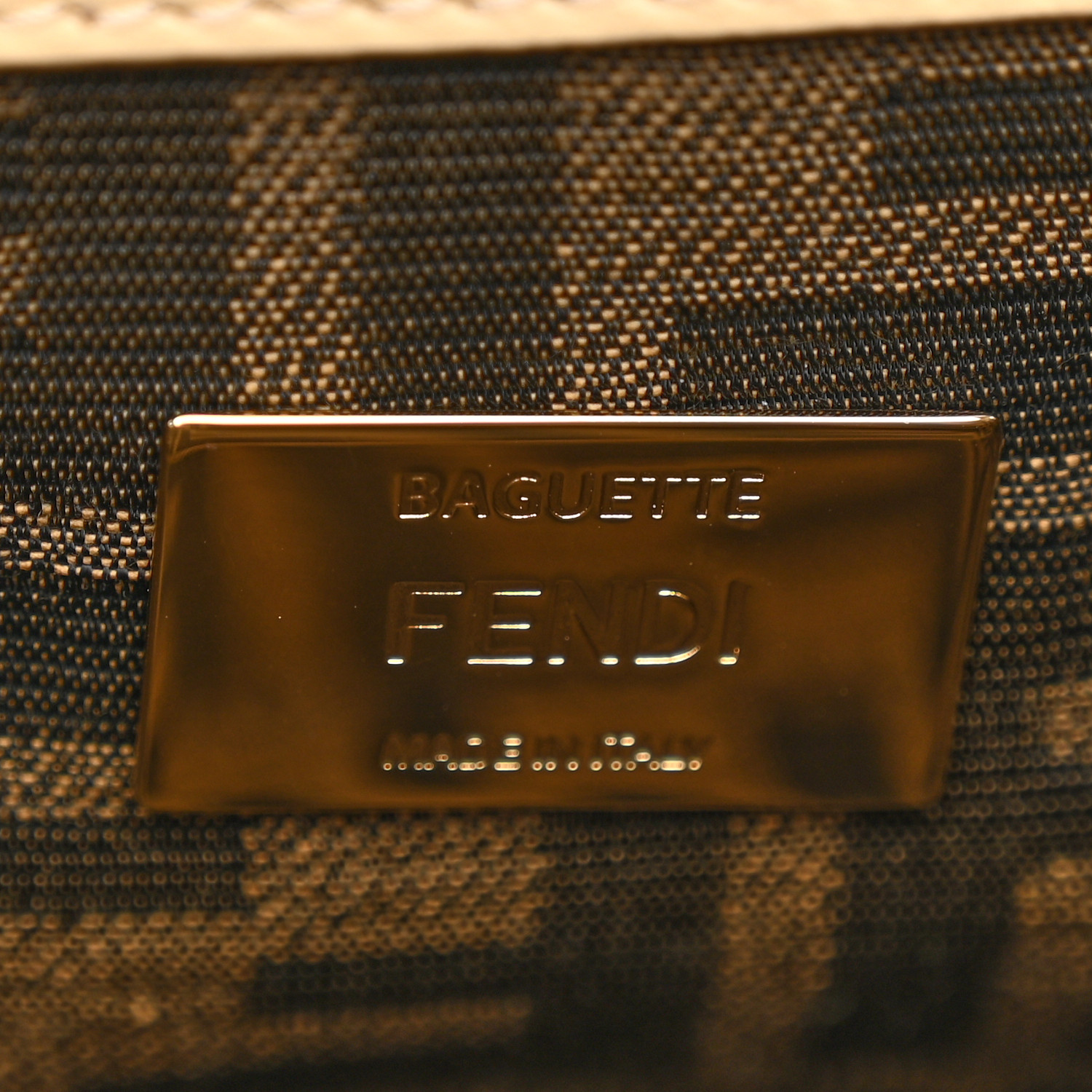 FENDI ゴールド バングル FENDI ROMA Amazon.com: FENDI F is Logo Ring Wide Band Crystal Gold