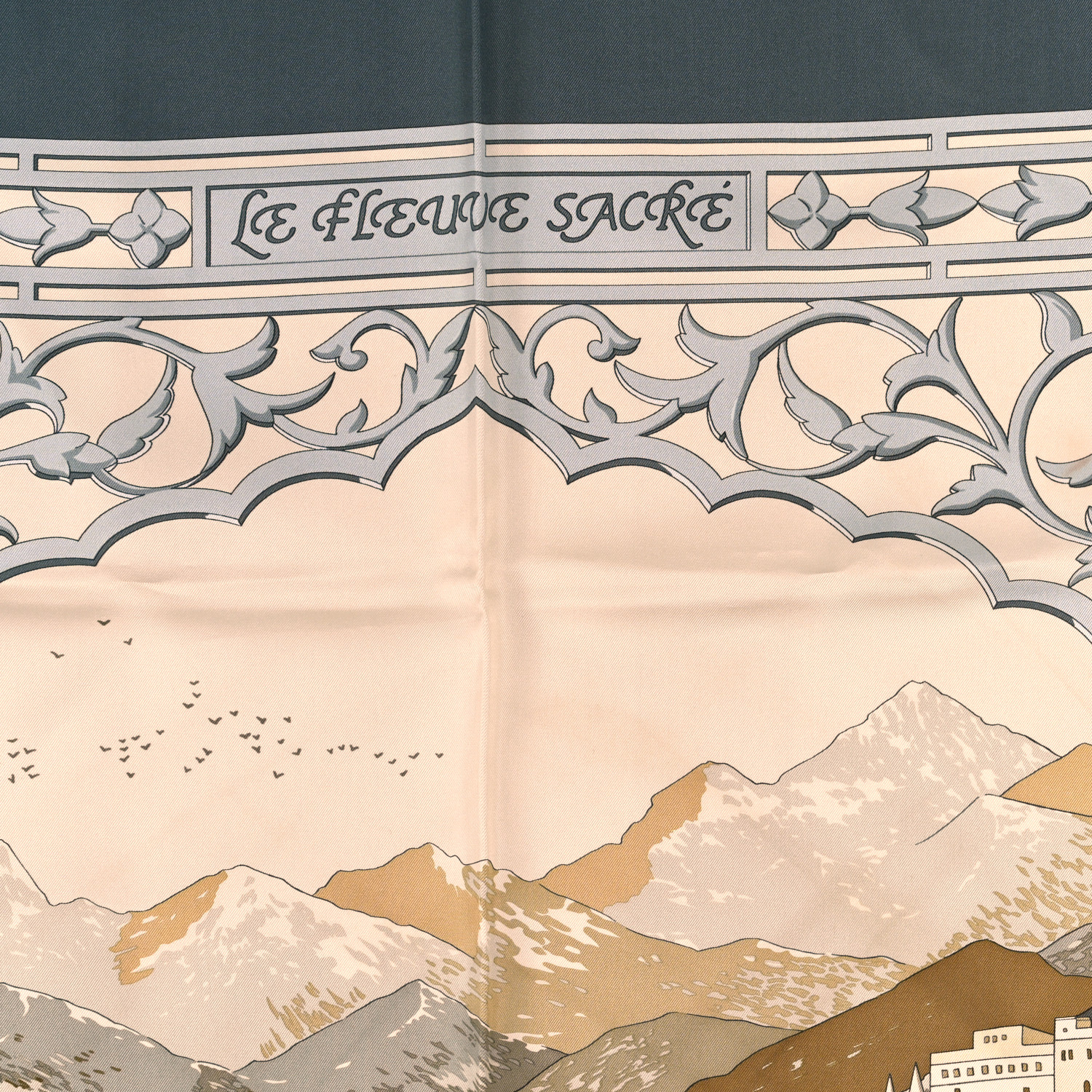 HERMES LE F LEUVE SACRE 聖なる大河カレ90 スカーフ HERMES エルメス カレ90 スカーフ『le fleuve sacre 聖なる大河