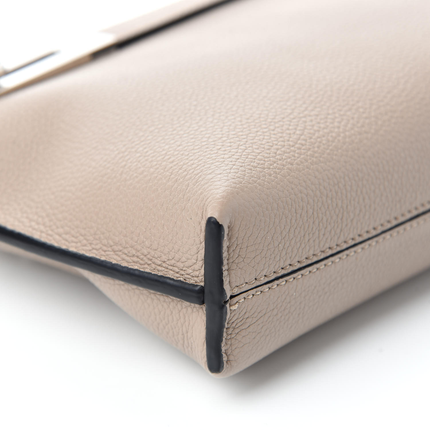 ショルダーバッグ・ポシェット LOEWE Missy Bag in Sand LOEWE Grained Calfskin Small Missy Bag Sand 711256