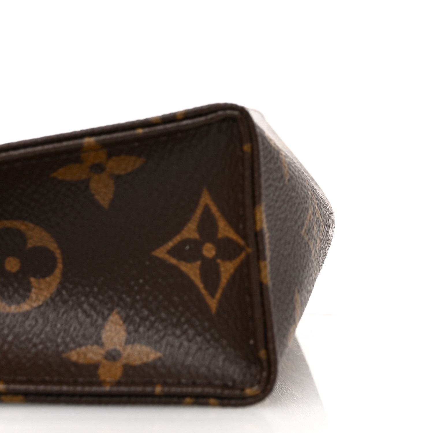 LOUIS VUITTON Monogram Toiletry Pouch 26 1664427 | FASHIONPHILE