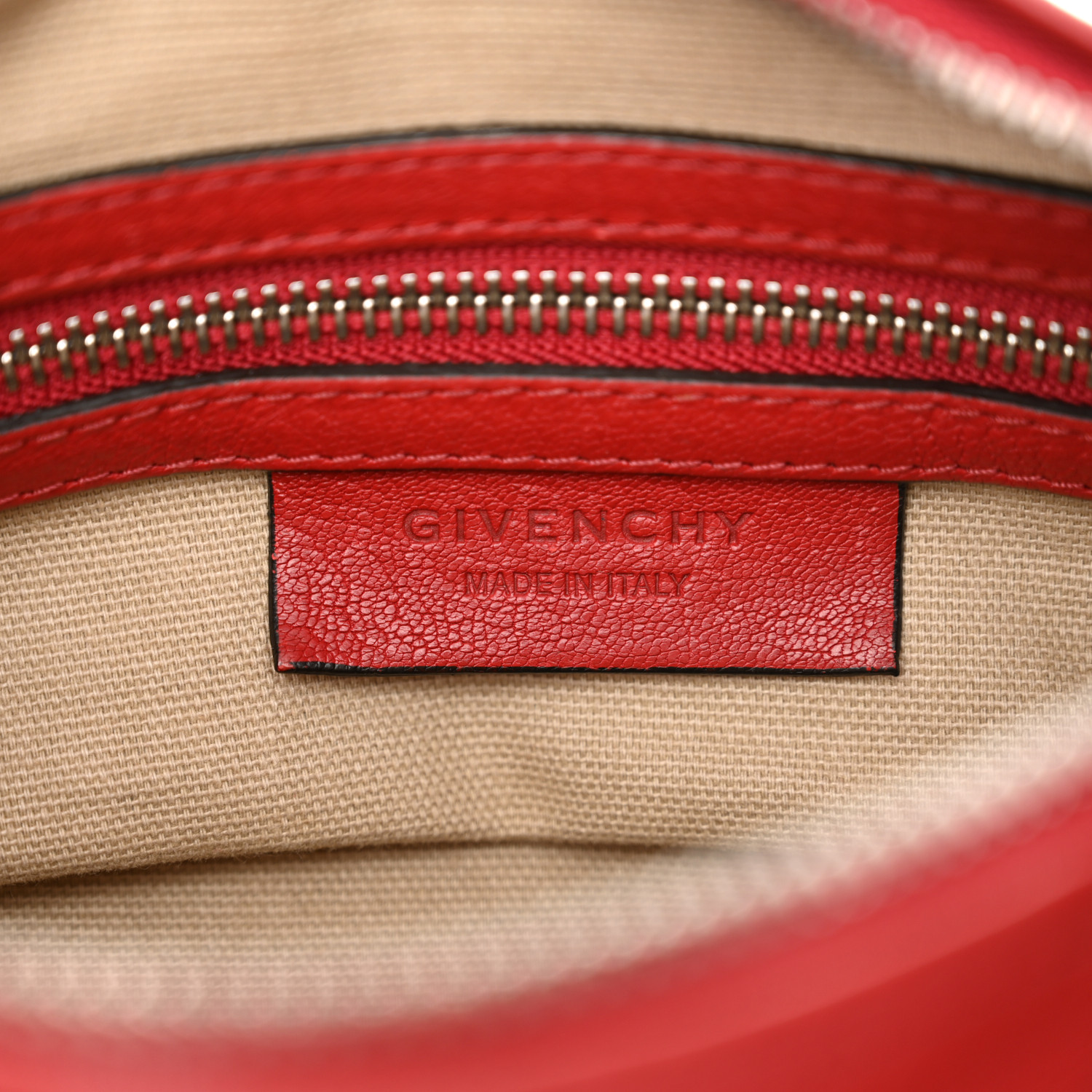 にゃんぱち様専用✨ GIVENCHY パンドラ ショルダーバッグ 赤 本