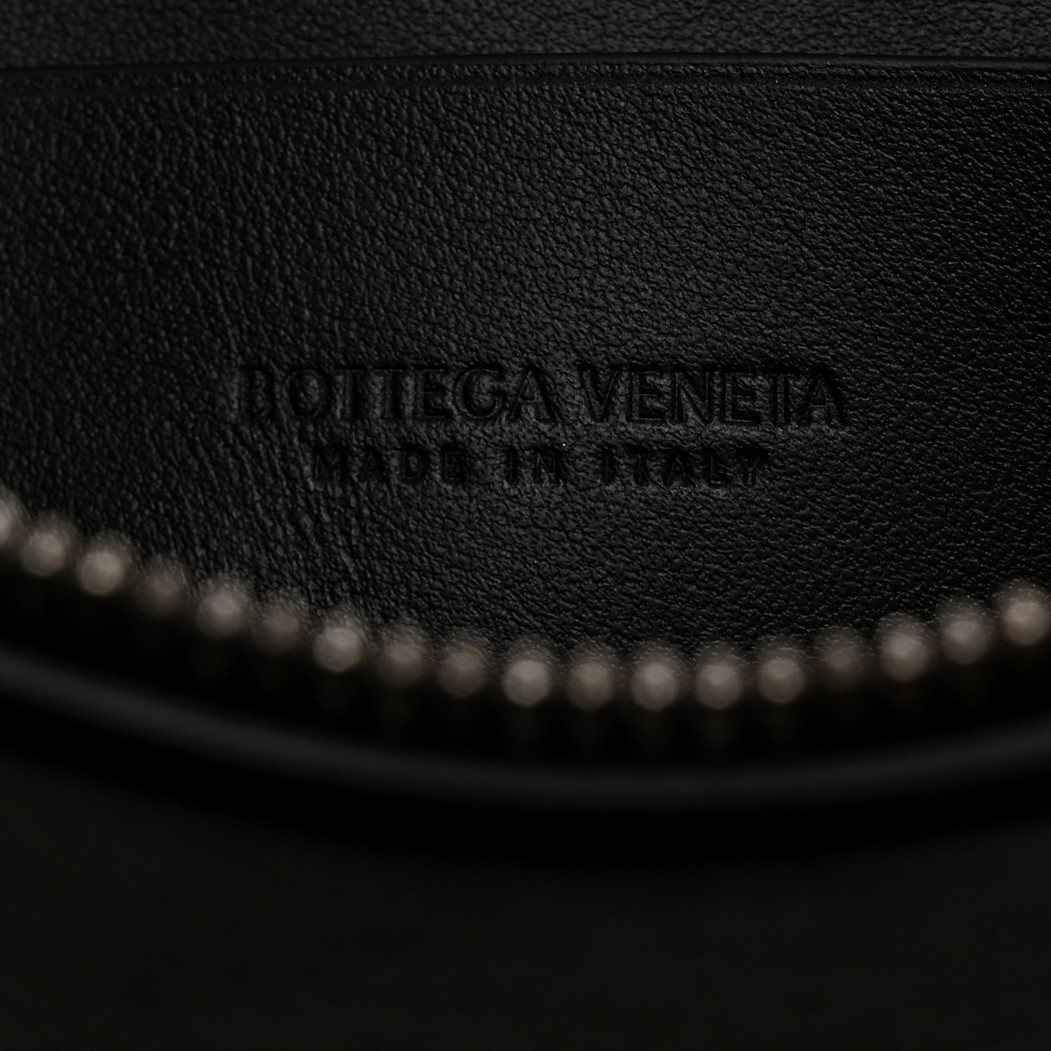 【banchoukanchigai 】BOTTEGA VENETA Bottega Veneta® Men's Cassette in Black. Shop online now.