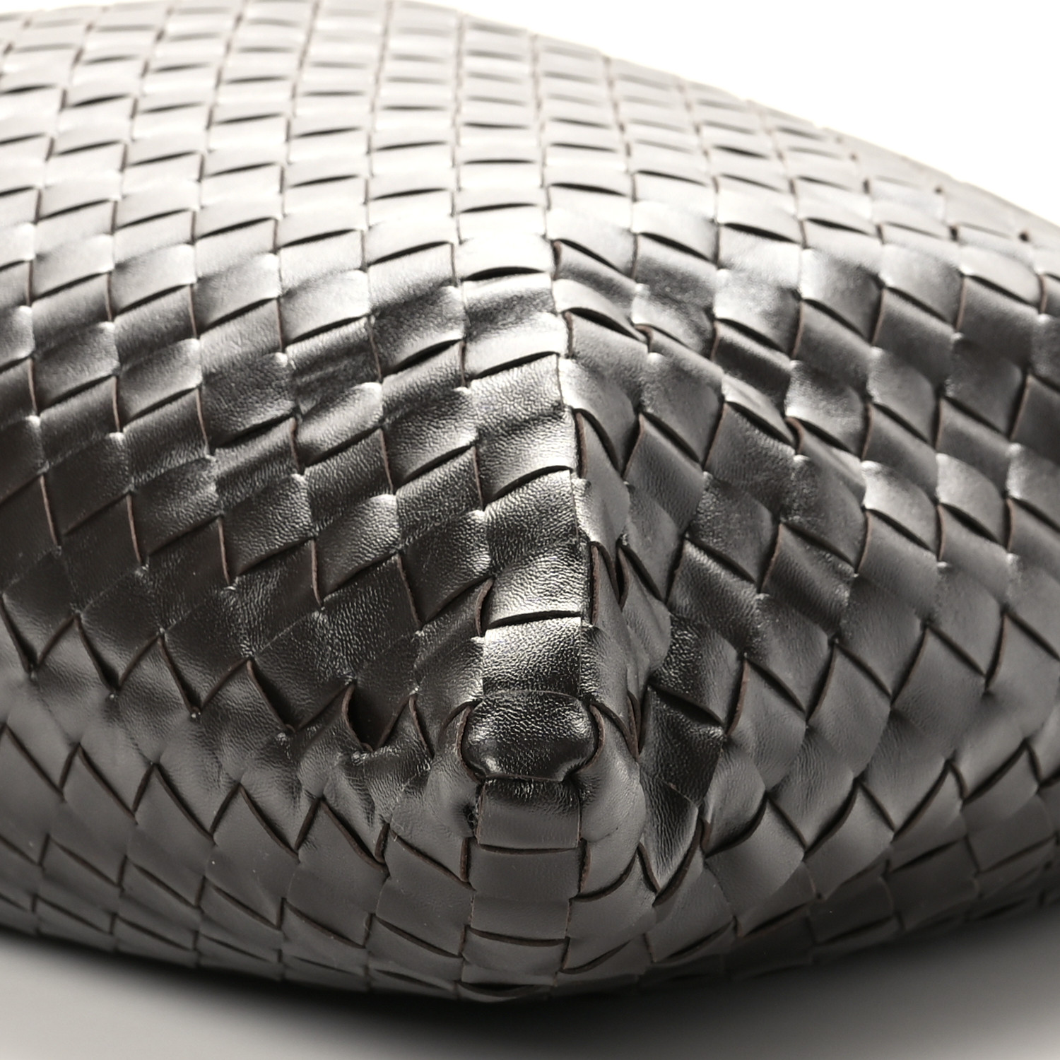 BOTTEGA VENETA Nappa Intrecciato Large Hop Fondant 1439542
