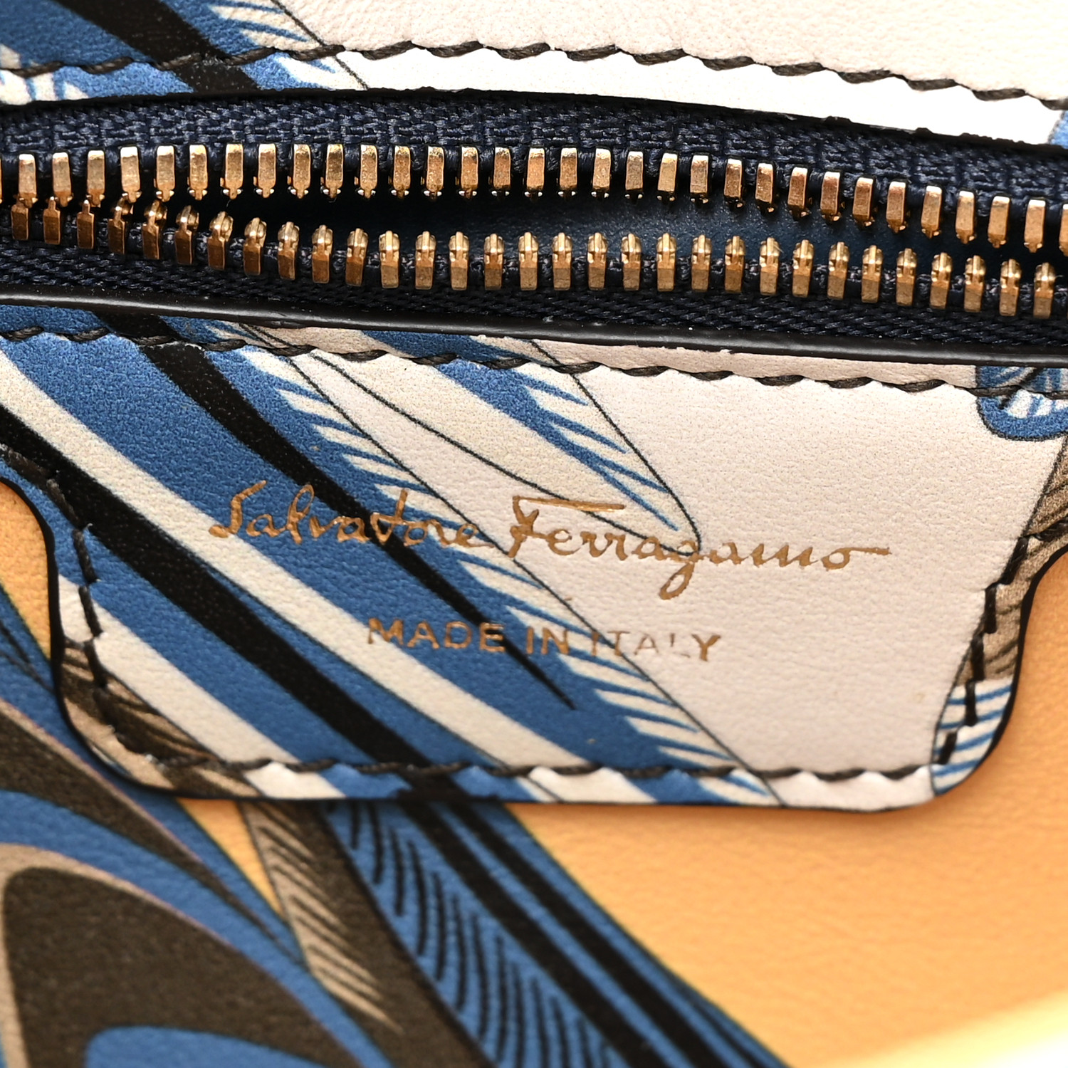 Ferragamo♪SALE♪0774573 SALVATORE FERRAGAMO Canvas Quilted Floral Print Gancini Flap
