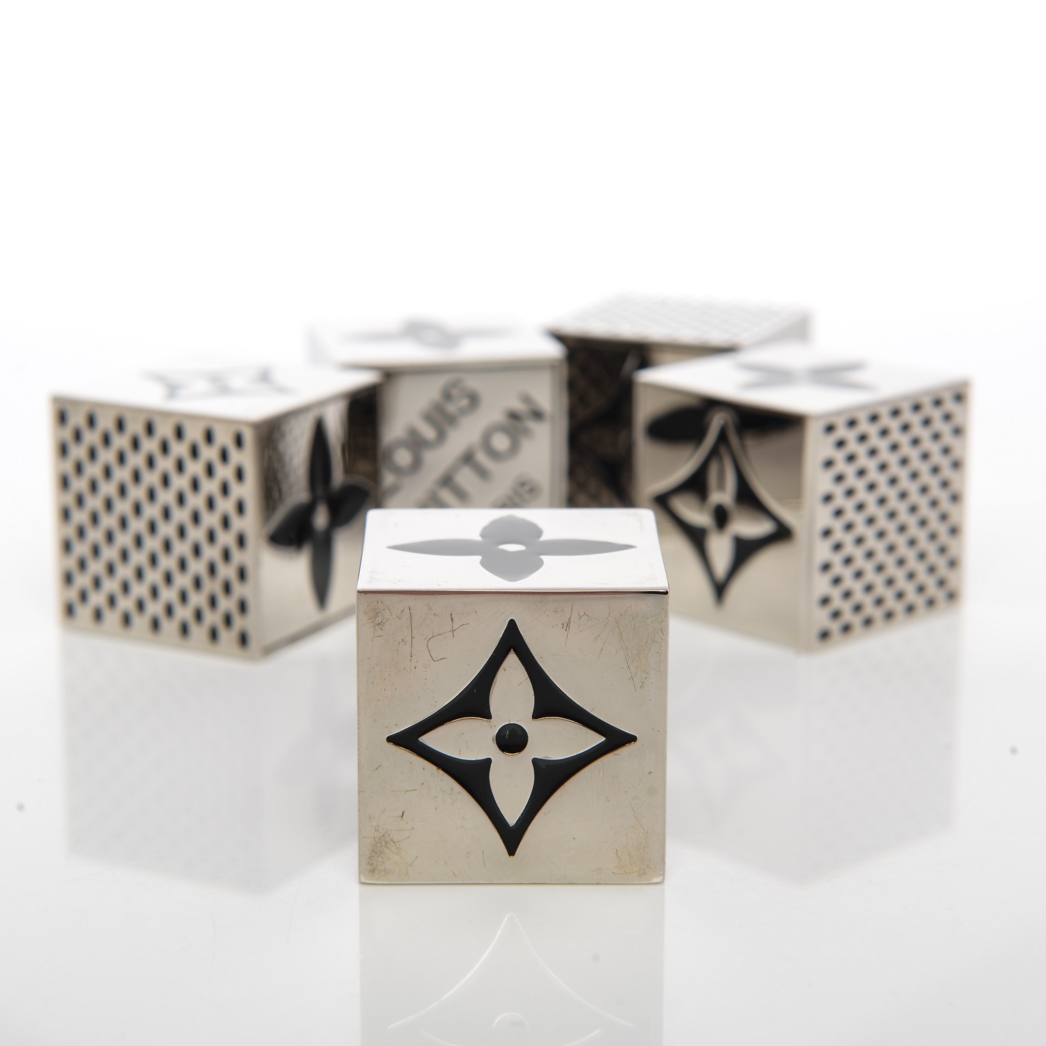 LOUIS VUITTON キューブゲーム Louis Vuitton Cube Game Decor - Designer WishBags