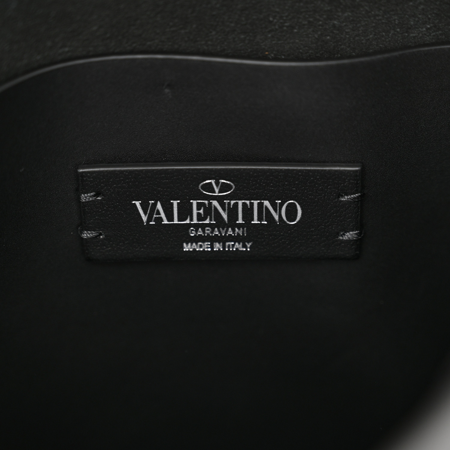 VALENTINO GARAVANI VLOGO ぺブル加工レザー メッセンジャー Valentino Garavani Men's VLogo Leather Crossbody Bag