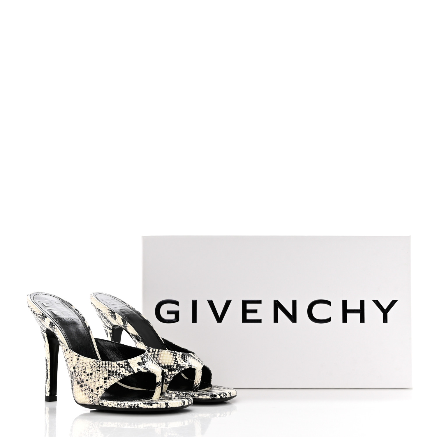 【Givenchy】THONG SANDALS◆BE309TE2CF 4G Liquid leather tong sandals | Luisa World