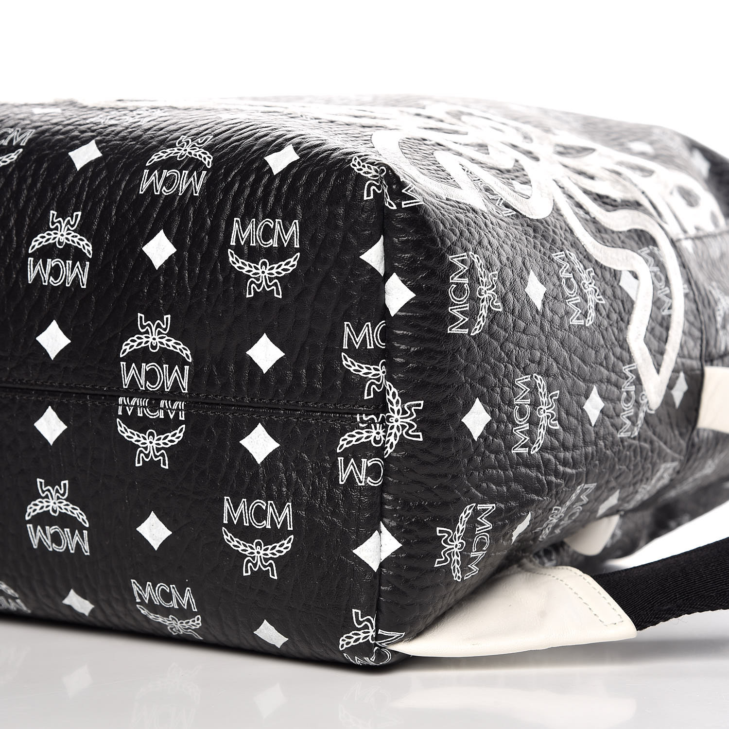 MCM Visetos Medium Stark Dietrich Laurel Backpack Black
