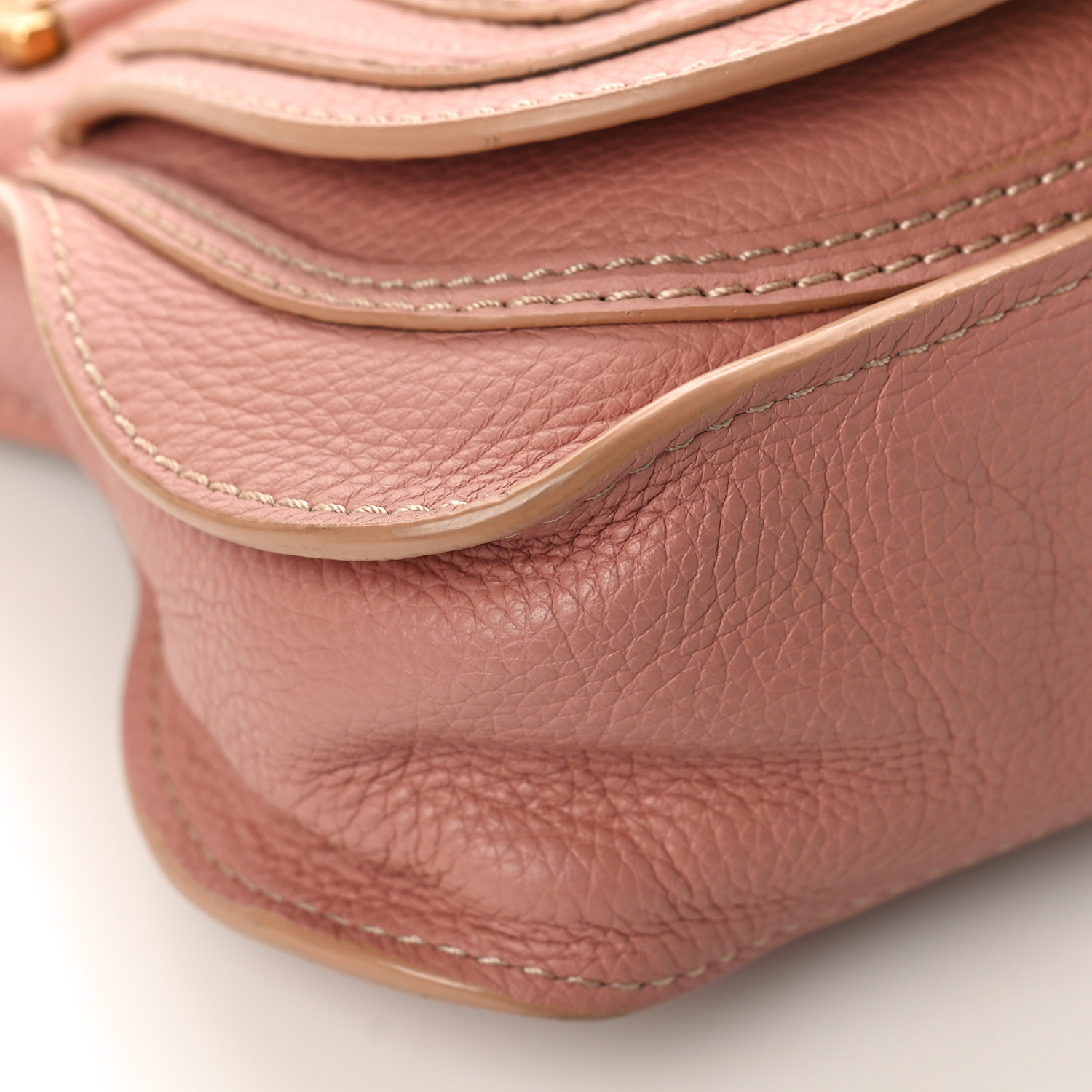 【送料&関税込】ChloAC Light Pink Leather Marcie Clutch Chloé Light Pink Leather Marcie Clutch | italist