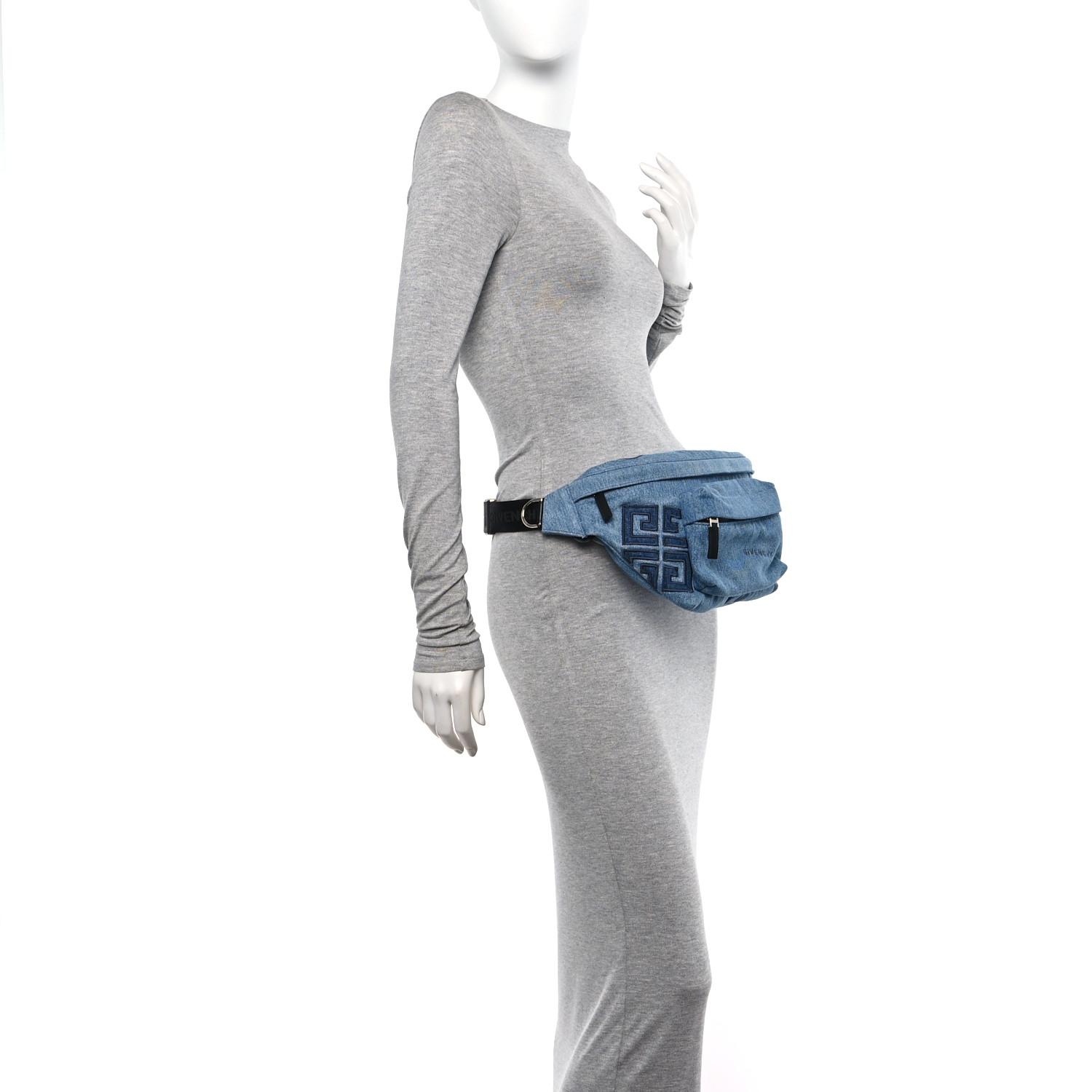 GIVENCHY ロゴ ブルーデニム Essential U ベルトバッグ Essential U Monogram 72 denim belt bag in blue - Givenchy