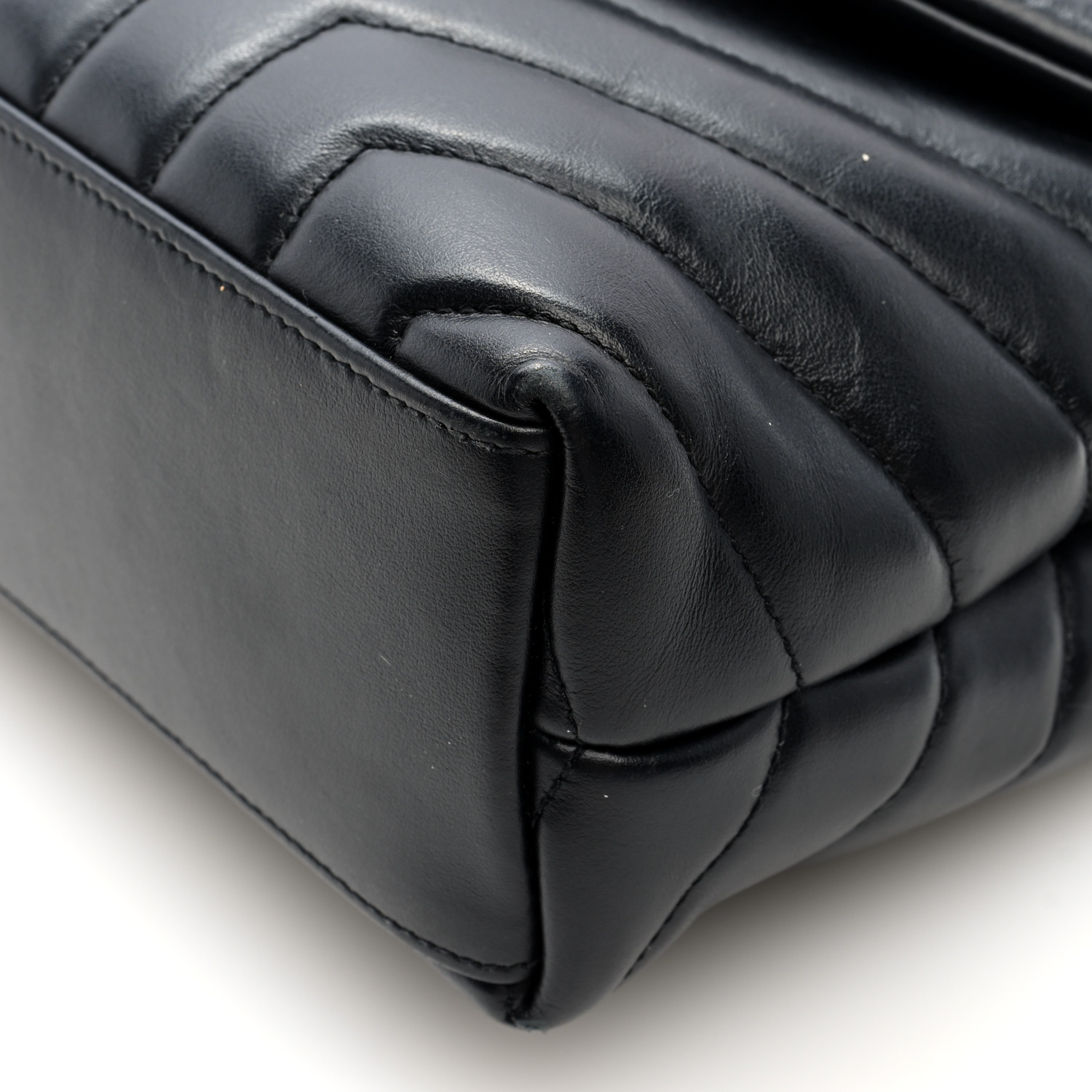 HN様loulou bk1 SAINT LAURENT Calfskin Y Quilted Monogram Medium Loulou