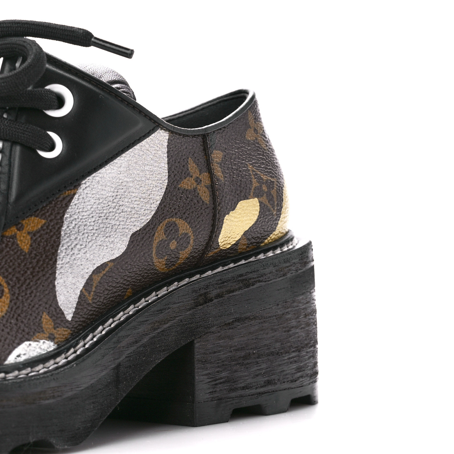 LOUIS VUITTON ブラック スエード ブーティ LOUIS VUITTON X LOL Monogram Calfskin Beaubourg Platform