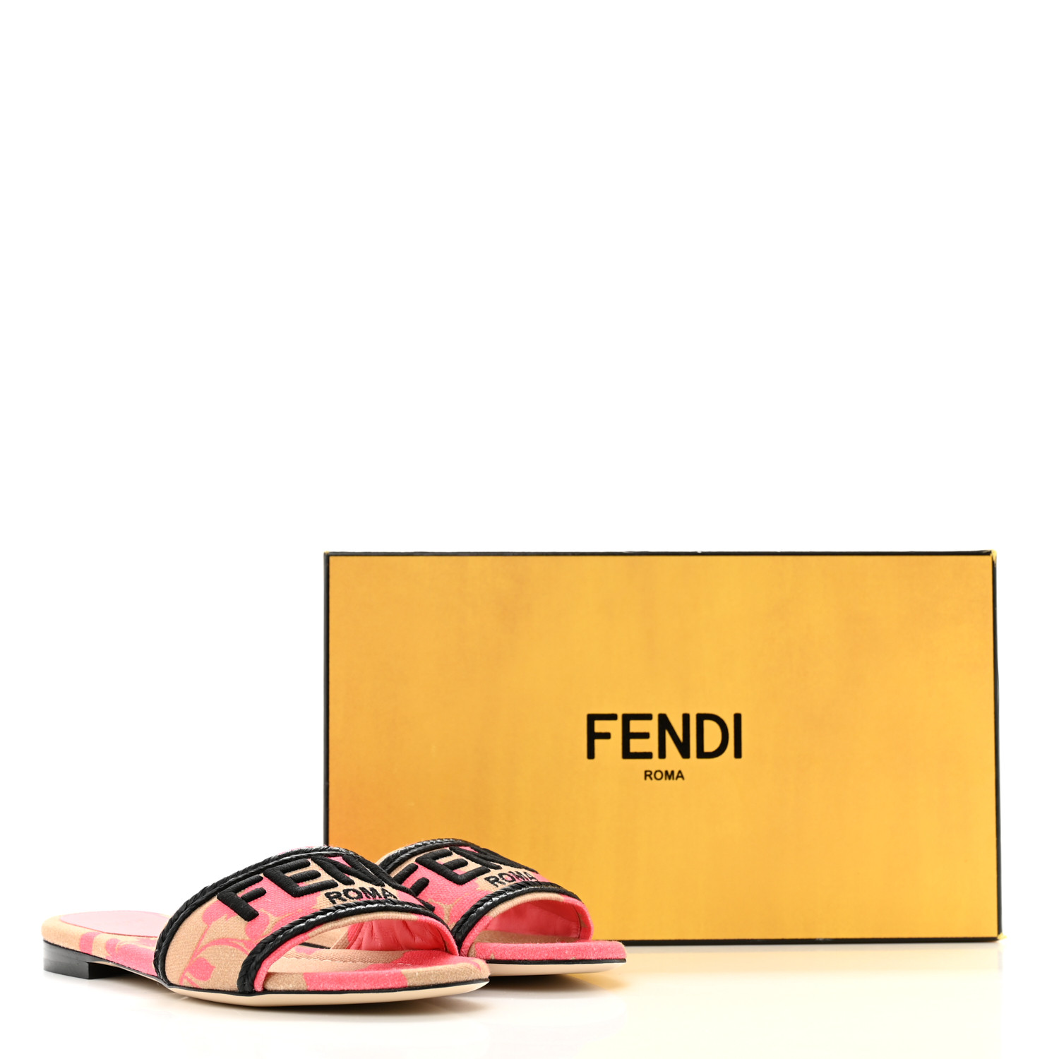 FENDI - rose Fendi Kan I Scalloped Studded English Rose Crossbody Bag