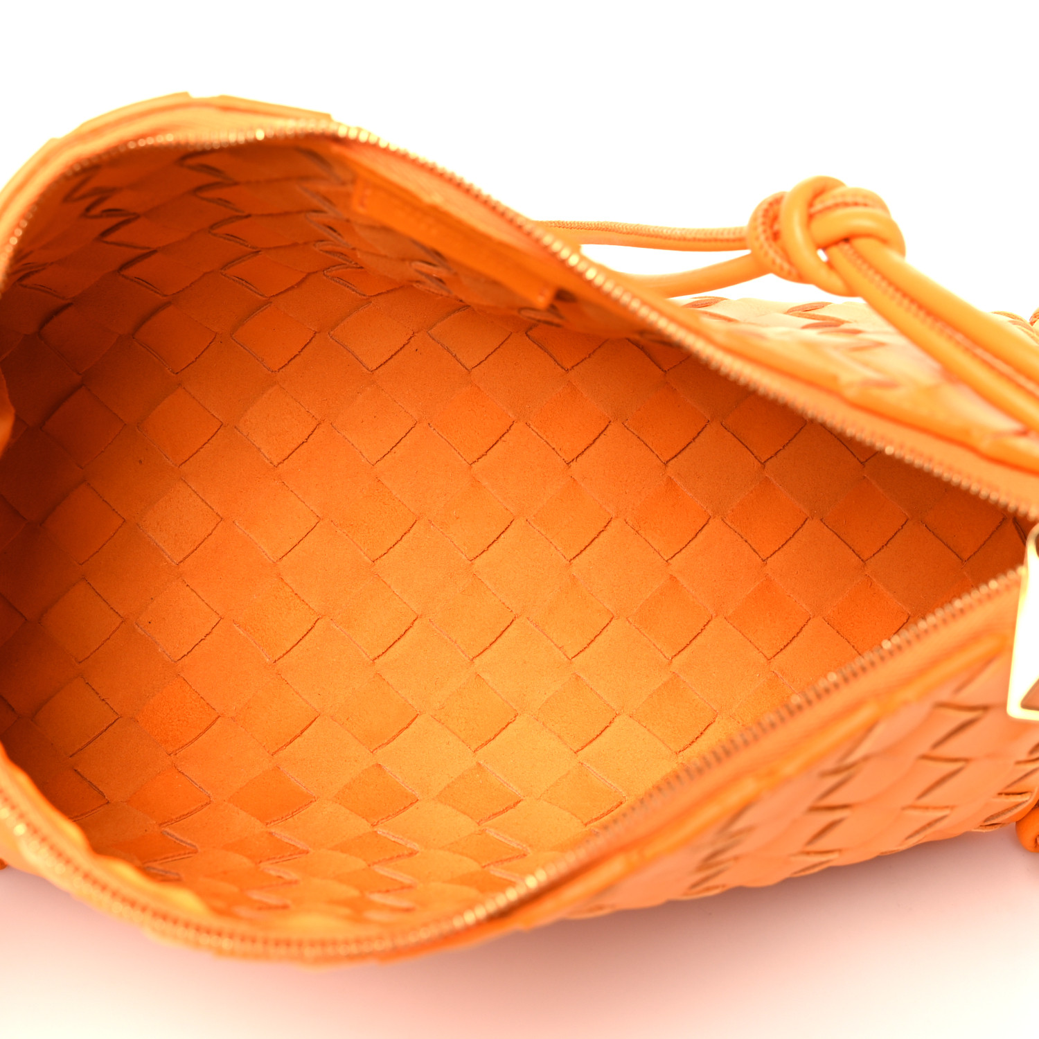 【banchoukanchigai 】BOTTEGA VENETA BOTTEGA VENETA Nappa Intrecciato Pouch On Strap Tangerine