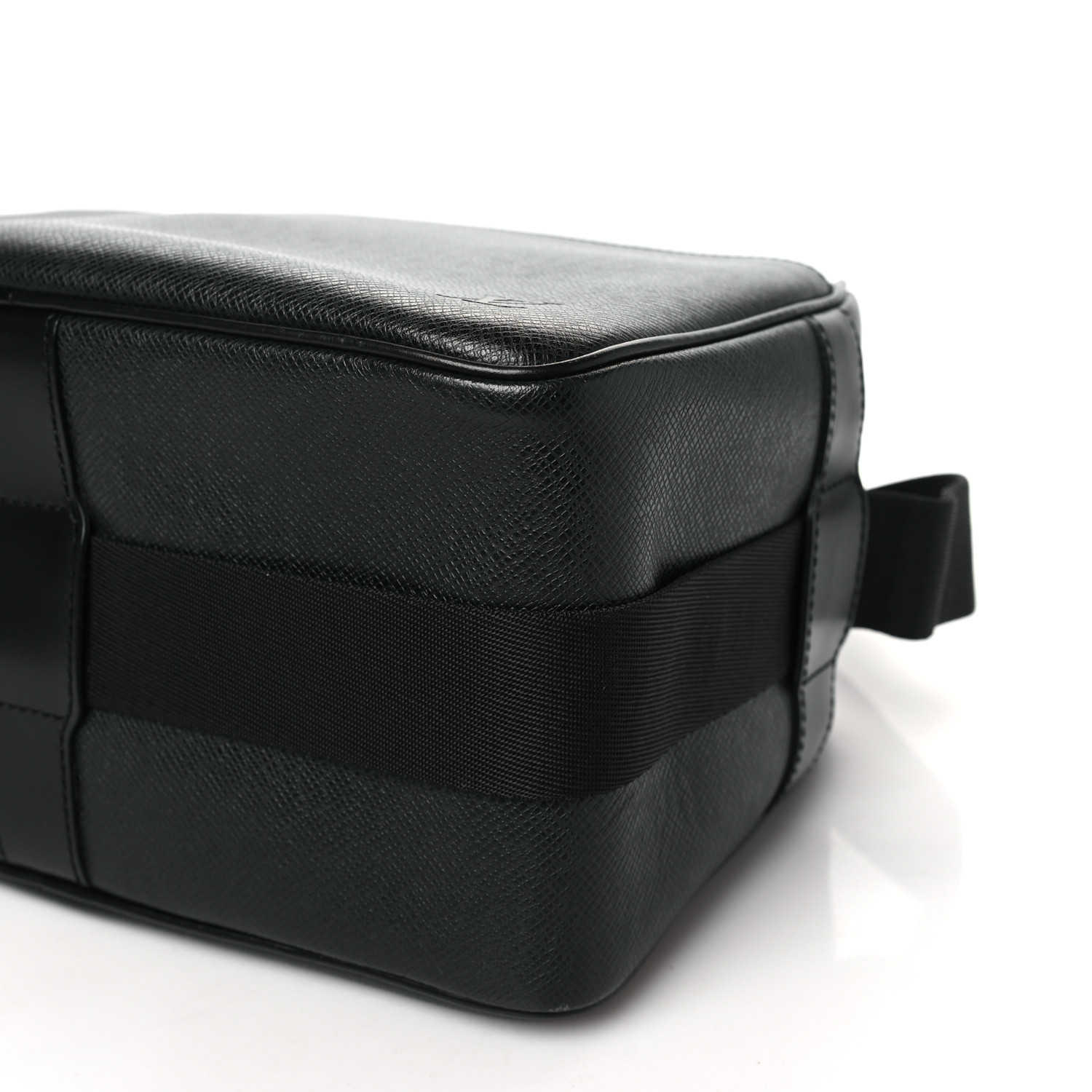 Louis Vuitton PPM Taiga メッセンジャー LOUIS VUITTON Taiga Monogram Outdoor Messenger White 1064854