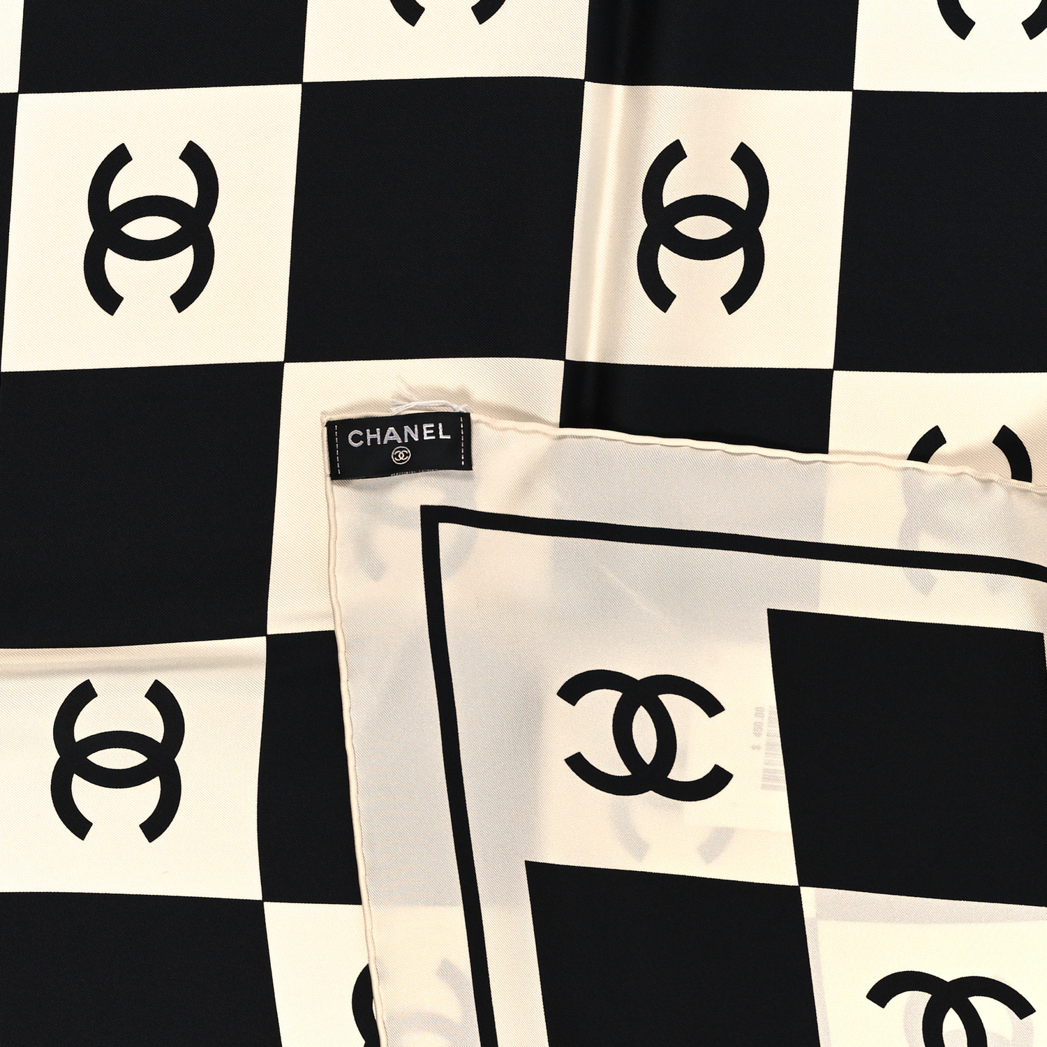 CHANELスカーフ CHANEL Silk CC Checkered Square Scarf Black Ecru 1491361