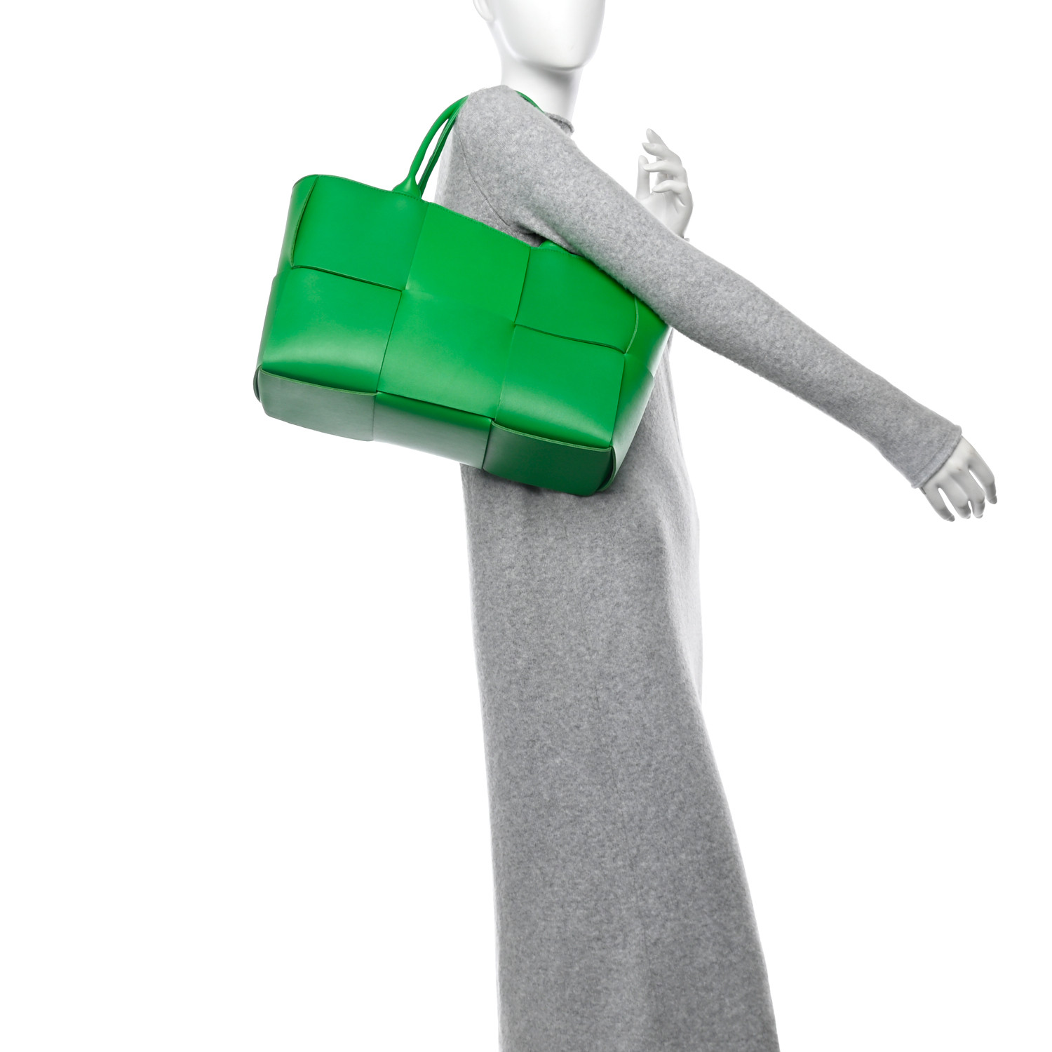 BOTTEGA VENETA Nappa Maxi Intrecciato Medium Arco Tote