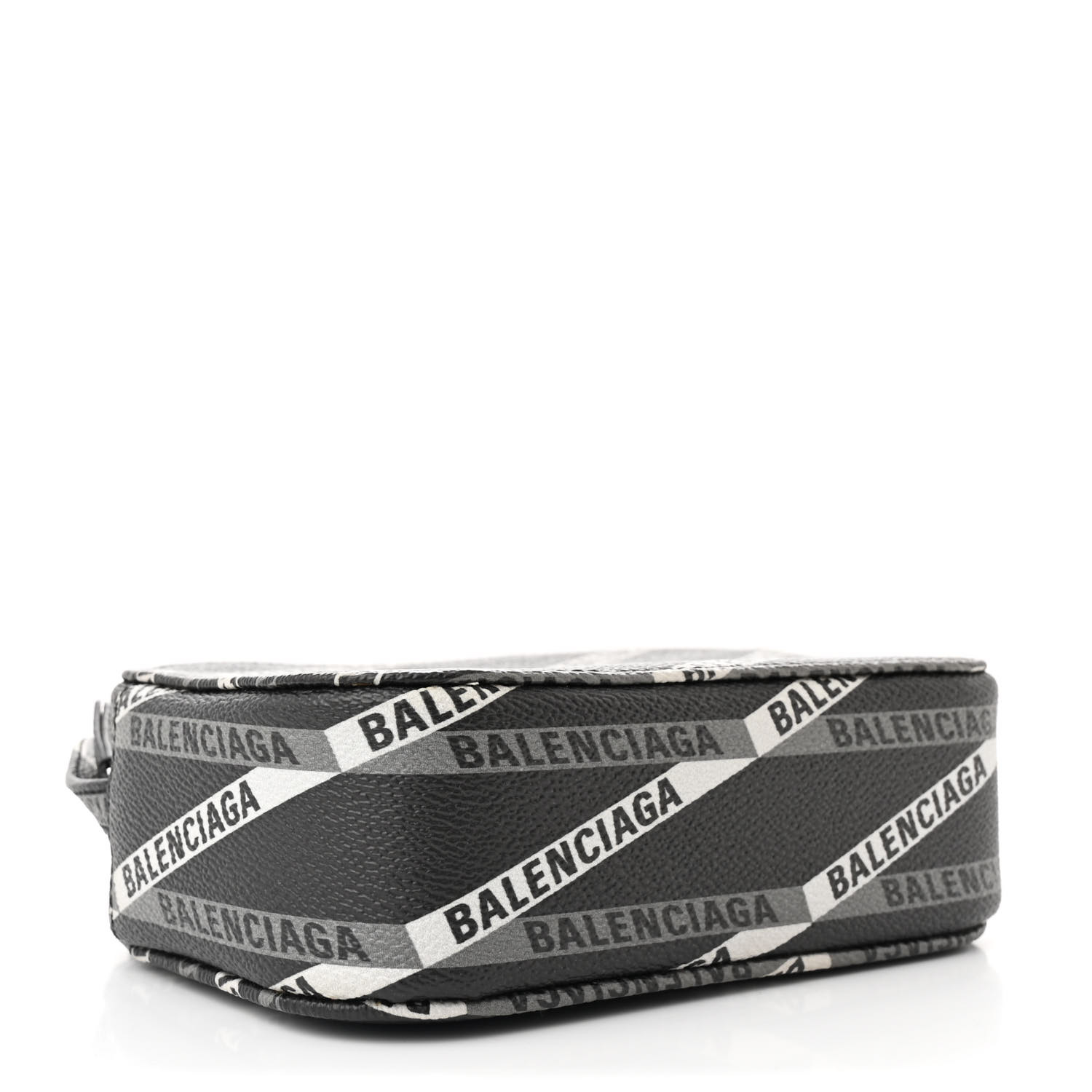 も*読様 【非売品】BALENCIAGA使い捨てカメラ も*読様 【非売品】BALENCIAGA使い捨てカメラ