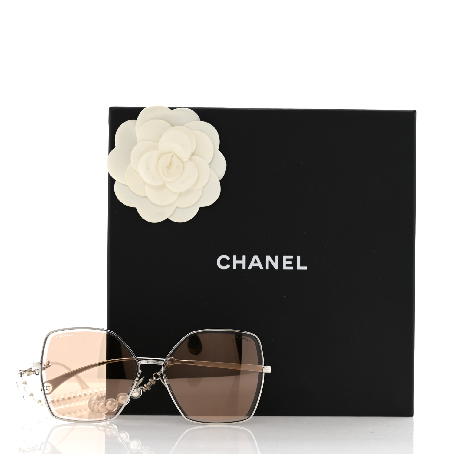 CHANEL Butterfly Removable Pearl Chain Sunglasses 4262