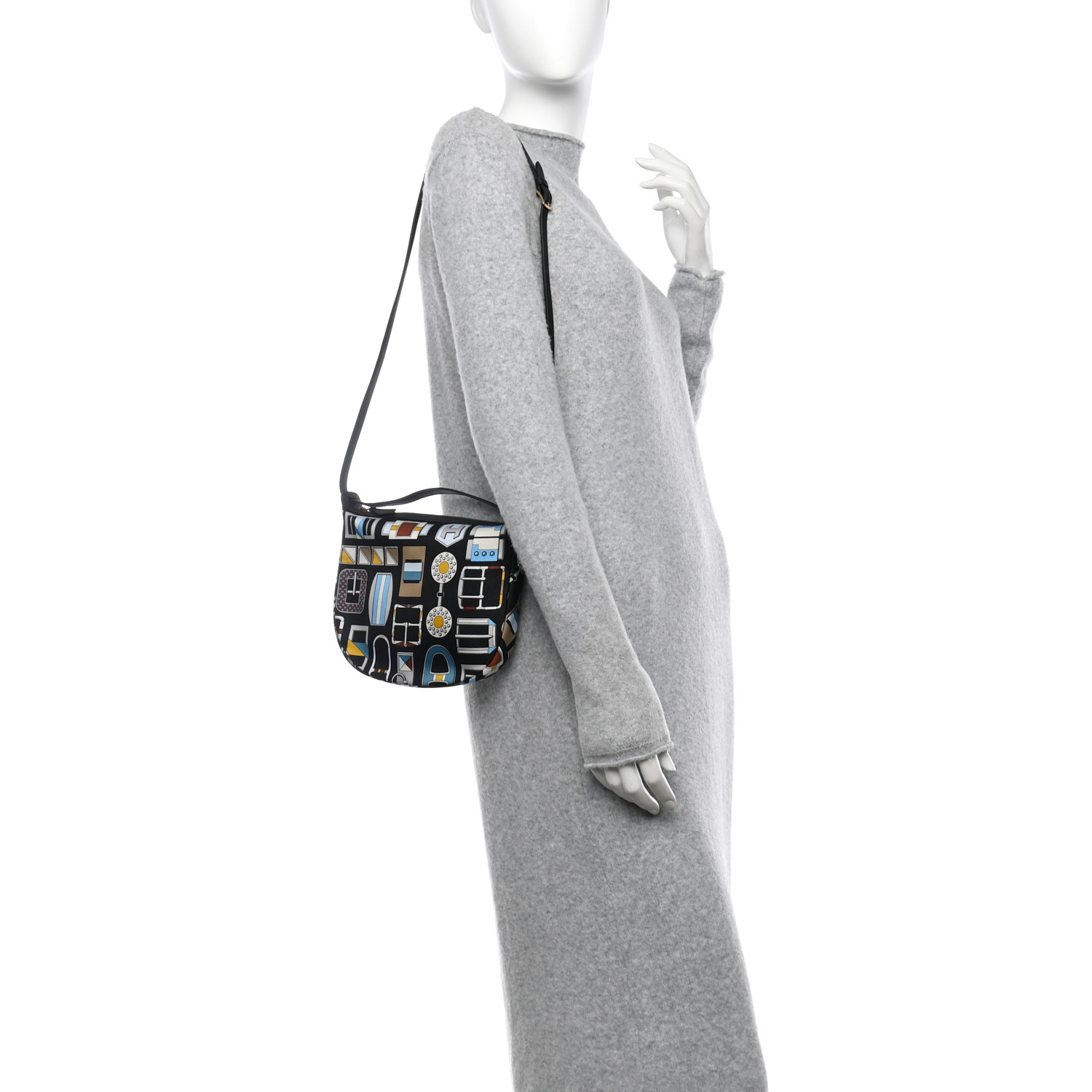 【Bleu Marine / Craie / Noir】HERMES Sursoie To Go バッグ HERMES Silk Sursoie To Go Pouch Bleu Marine Craie Black