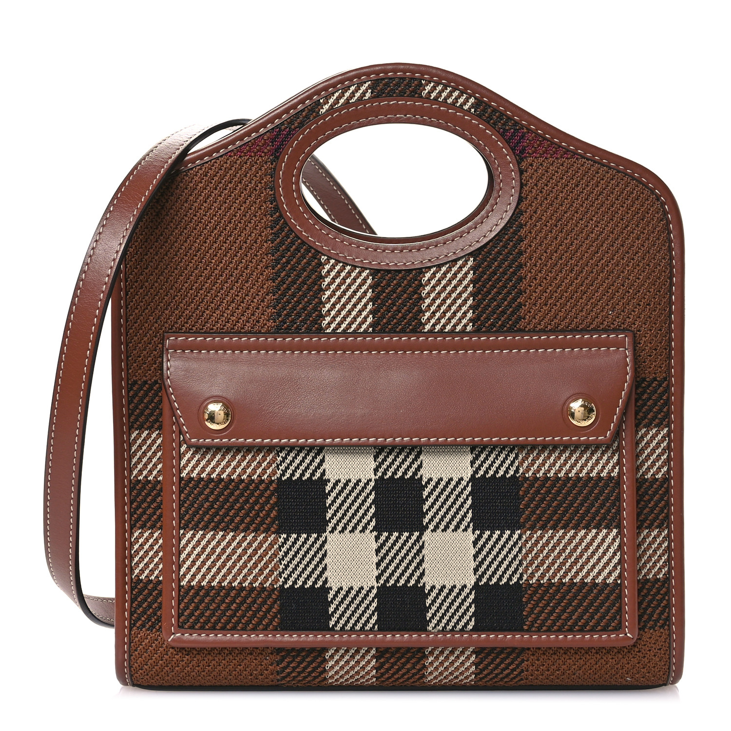 ★関税込★BURBERRY★BURBERRY SOFT POCKET BAG★ Burberry's New Soft Pocket Bag Has Functionality And Edge In