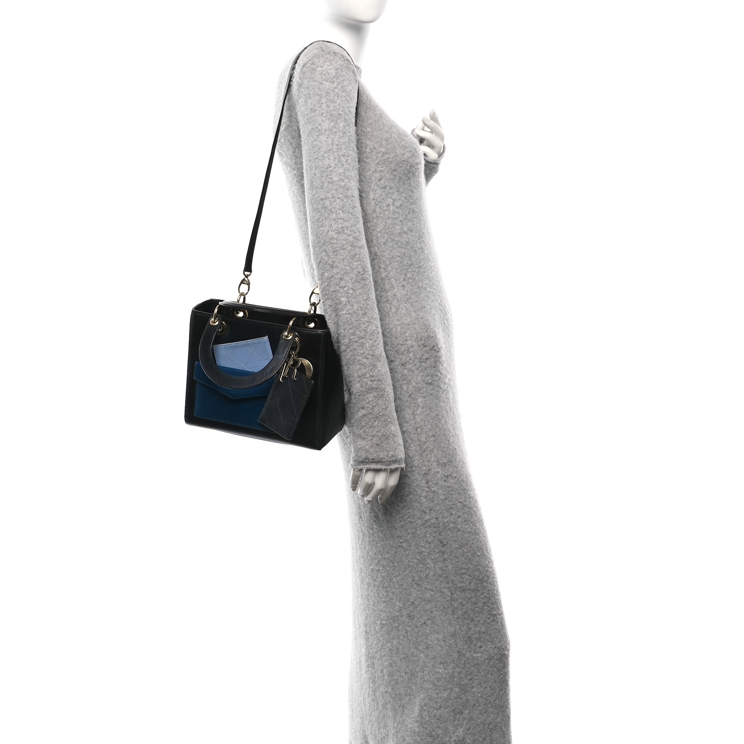 Christian Dior レザーケース ネイビー 楽天市場】Christian Dior (ディオール） 二つ折りパスポート