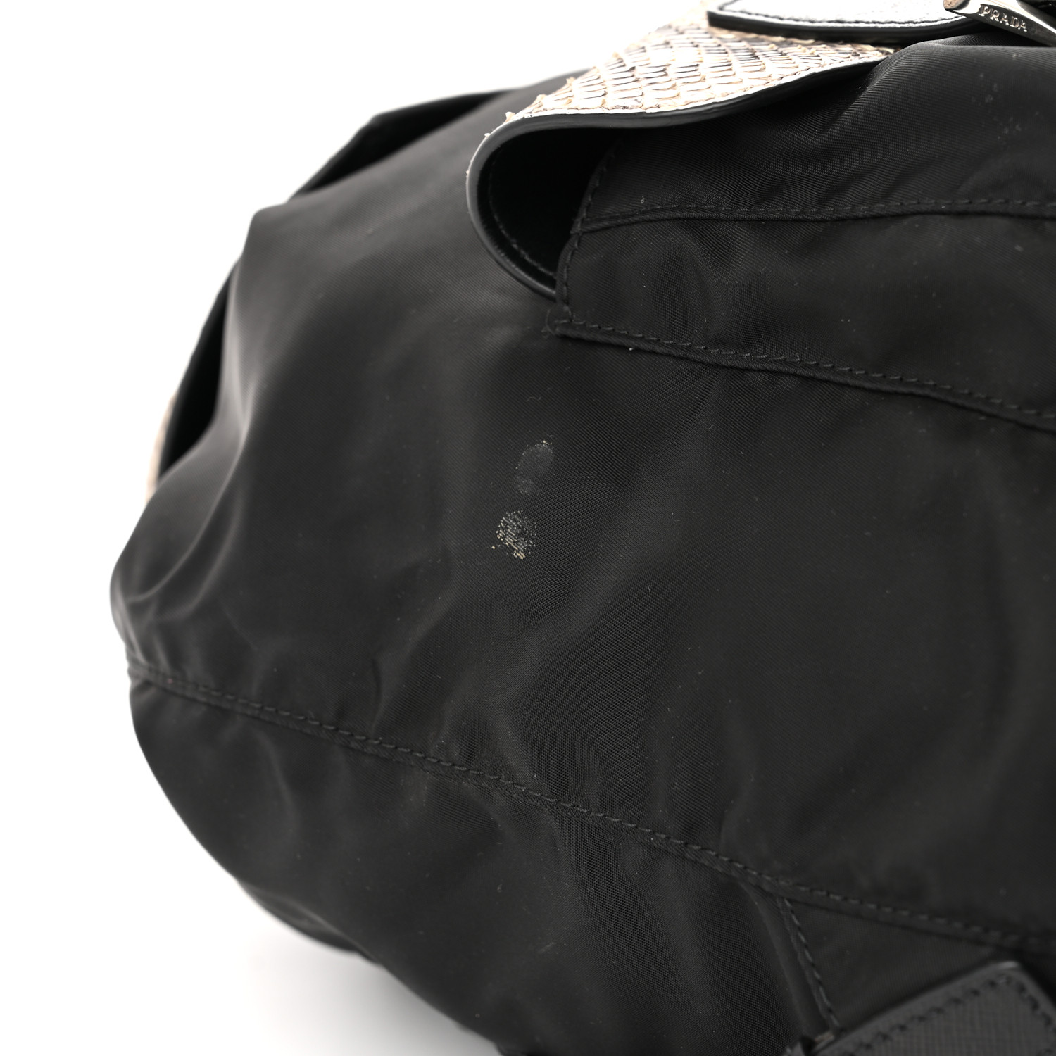 【Tokky SnoFlqx様】プラダ ナロータイ Prada Black Vela Nylon and Saffiano Leather Medium Messenger