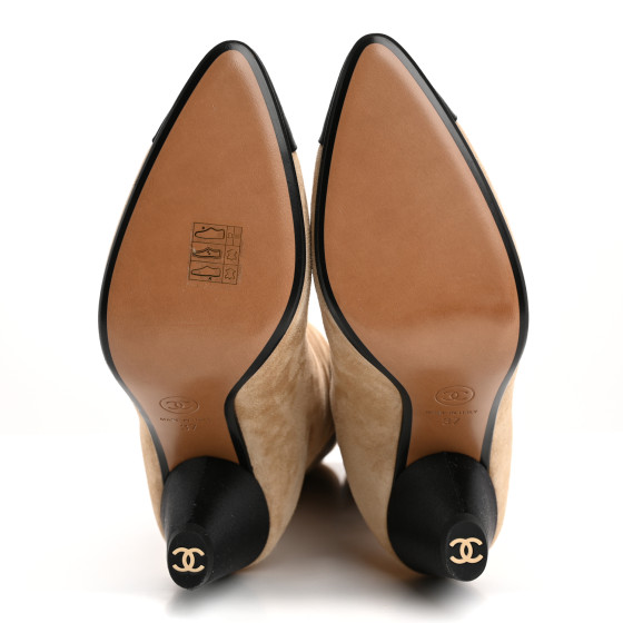 CHANEL ソックスブーツ　37 CHANEL 37 beige suede black silk cap point toe boots booties