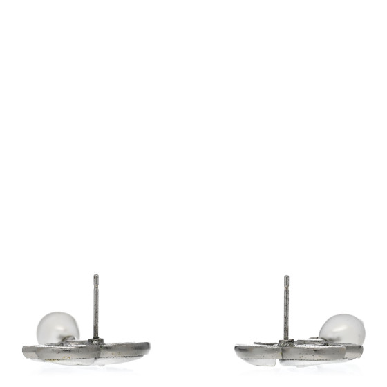 リュミエス ノアール CHANEL 21B CC Heart Drop Earrings *New - Timeless Luxuries