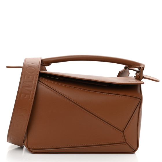 【関税込】Heen mini Puzzle bag in satin calfskin LOEWE Satin Calfskin Mini Puzzle Edge Bag Red 1548387