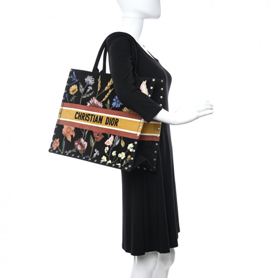 Dior Christian Dior バッグ CHRISTIAN DIOR Suede Floral Hand Painted Large Book Tote