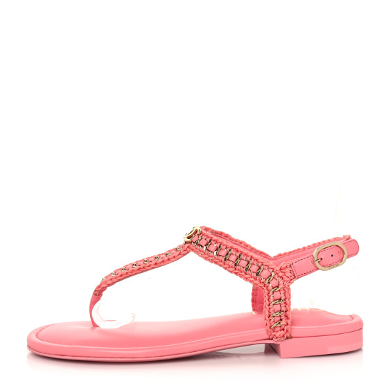 控えめピンクで大人かわいい♪【CHANEL】Sandals ShinyCalfskin Sandals - Shiny calfskin, light pink — Fashion | CHANEL