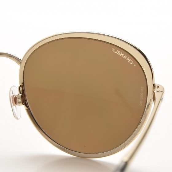 Sunglasses Chanel Gold in Metal - 30454097