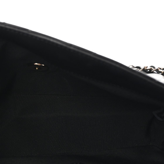 CHANEL様 CHANEL Lambskin Quilted Pearl Chain Belt Bag Light Pink