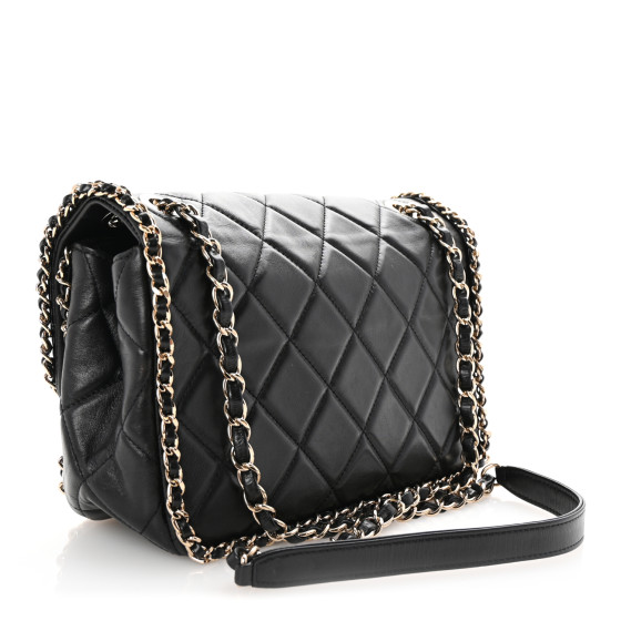CHANEL鞄 CHANEL Crumpled Calfskin Medium Chain All Over Flap Black