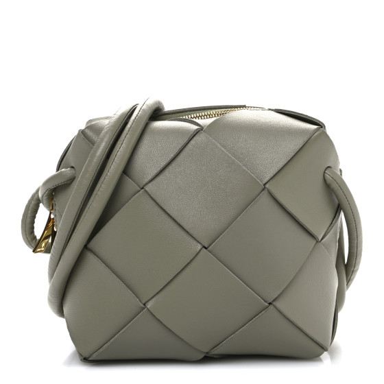 【BOTTEGA VENETA】MINI CASSETTE CAMERA BAG Bottega Veneta Mini Cassette Camera Bag – Modecraze Inc.