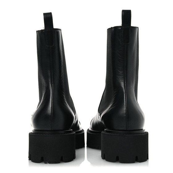 チャチャ CHANEL Crumpled Calfskin Patent Cap Toe Short Boots 39.5